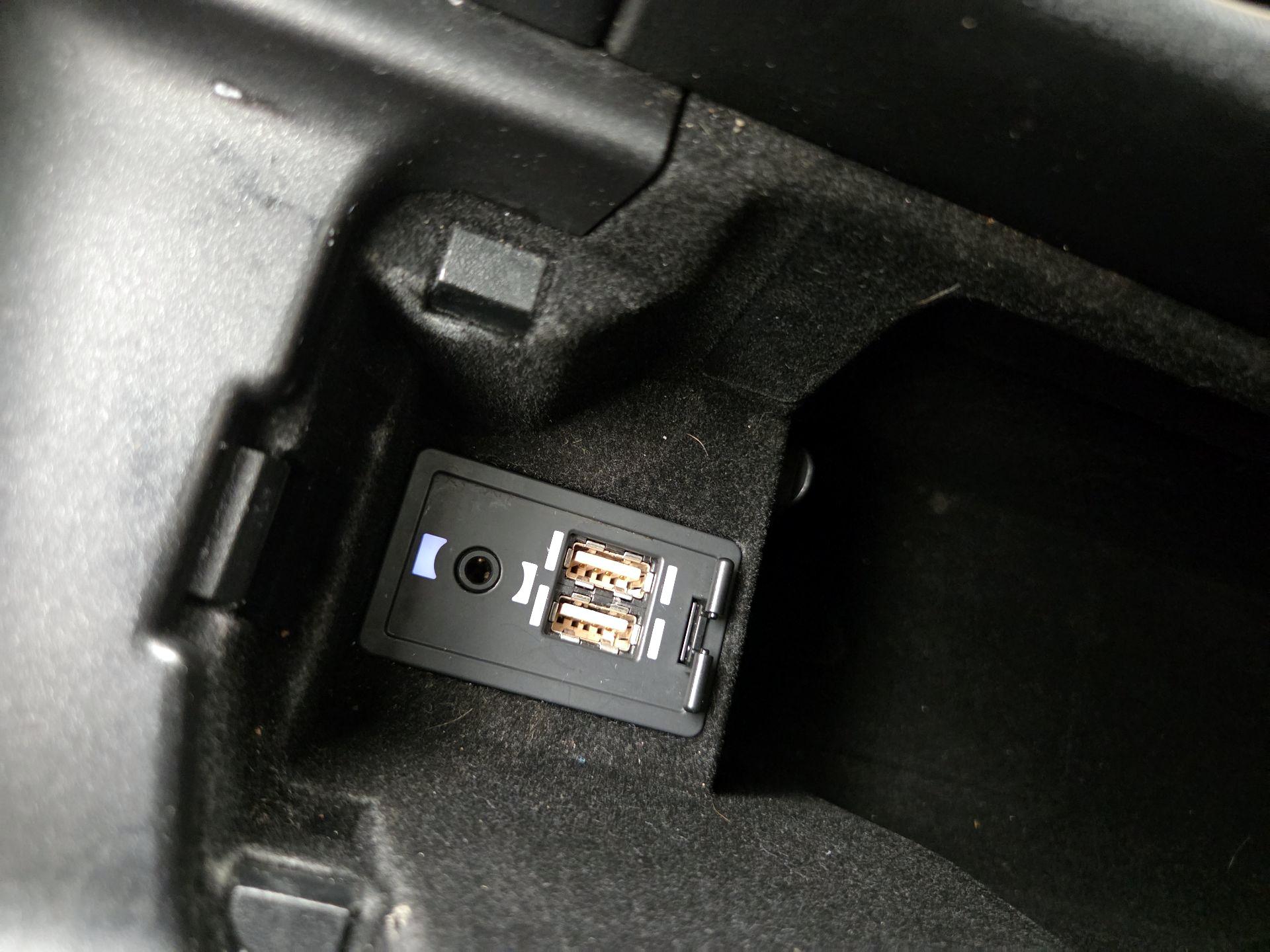 Thumbnail: 2020 Lexus IS - 19