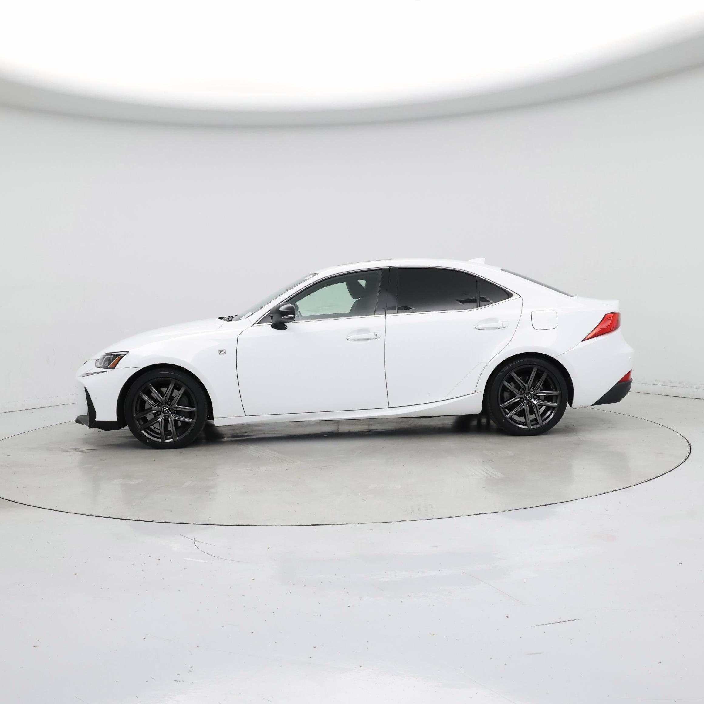 Thumbnail: 2020 Lexus IS - 3