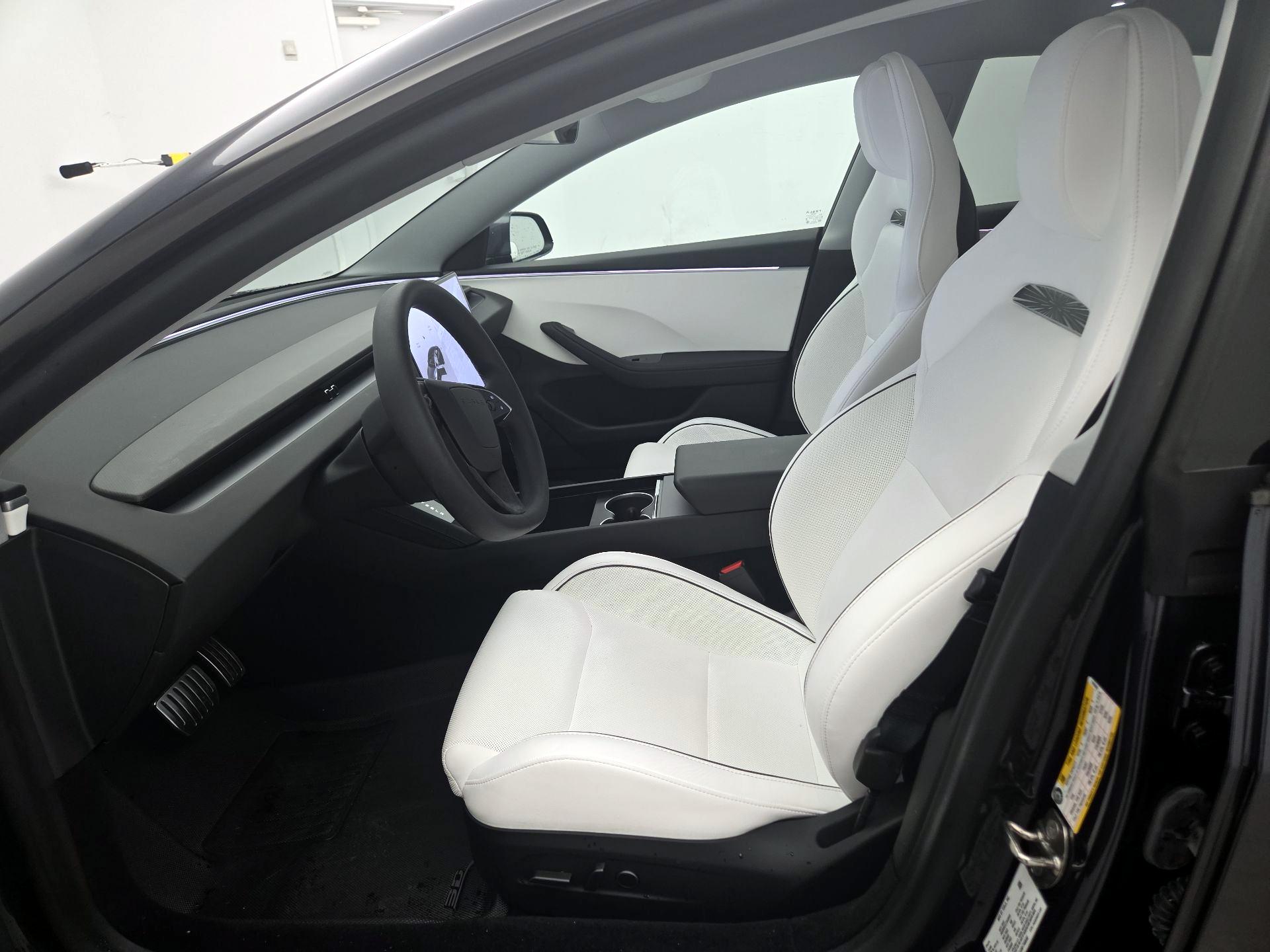 Thumbnail: 2024 Tesla Model 3 - 11