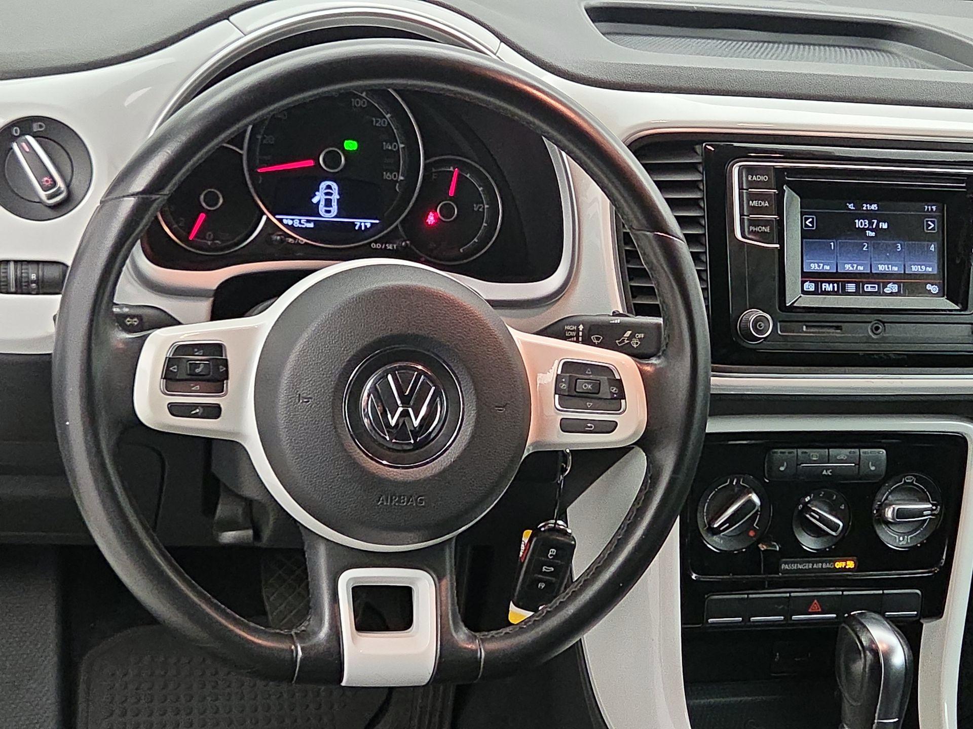 Thumbnail: 2019 Volkswagen Beetle - 10