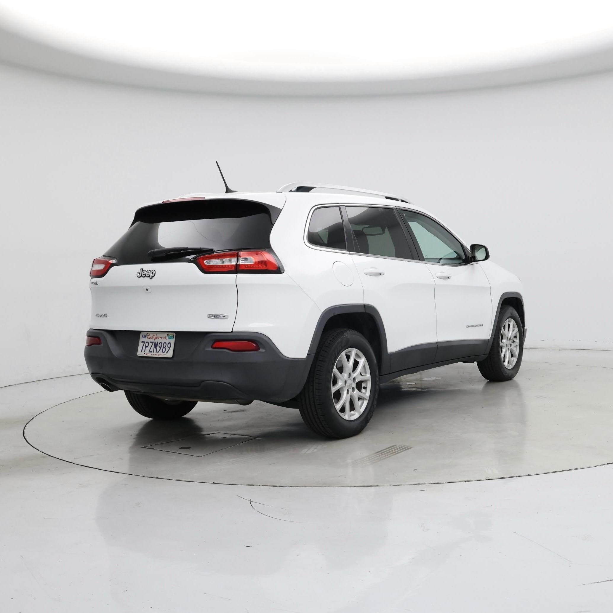 Thumbnail: 2016 Jeep Cherokee - 8