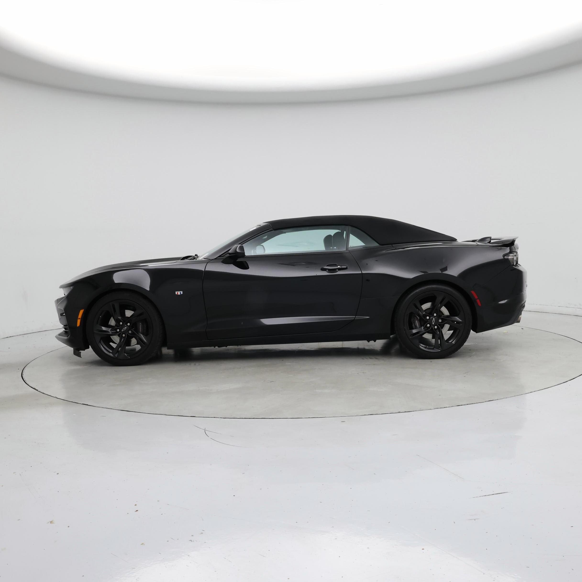 Thumbnail: 2021 Chevrolet Camaro - 3
