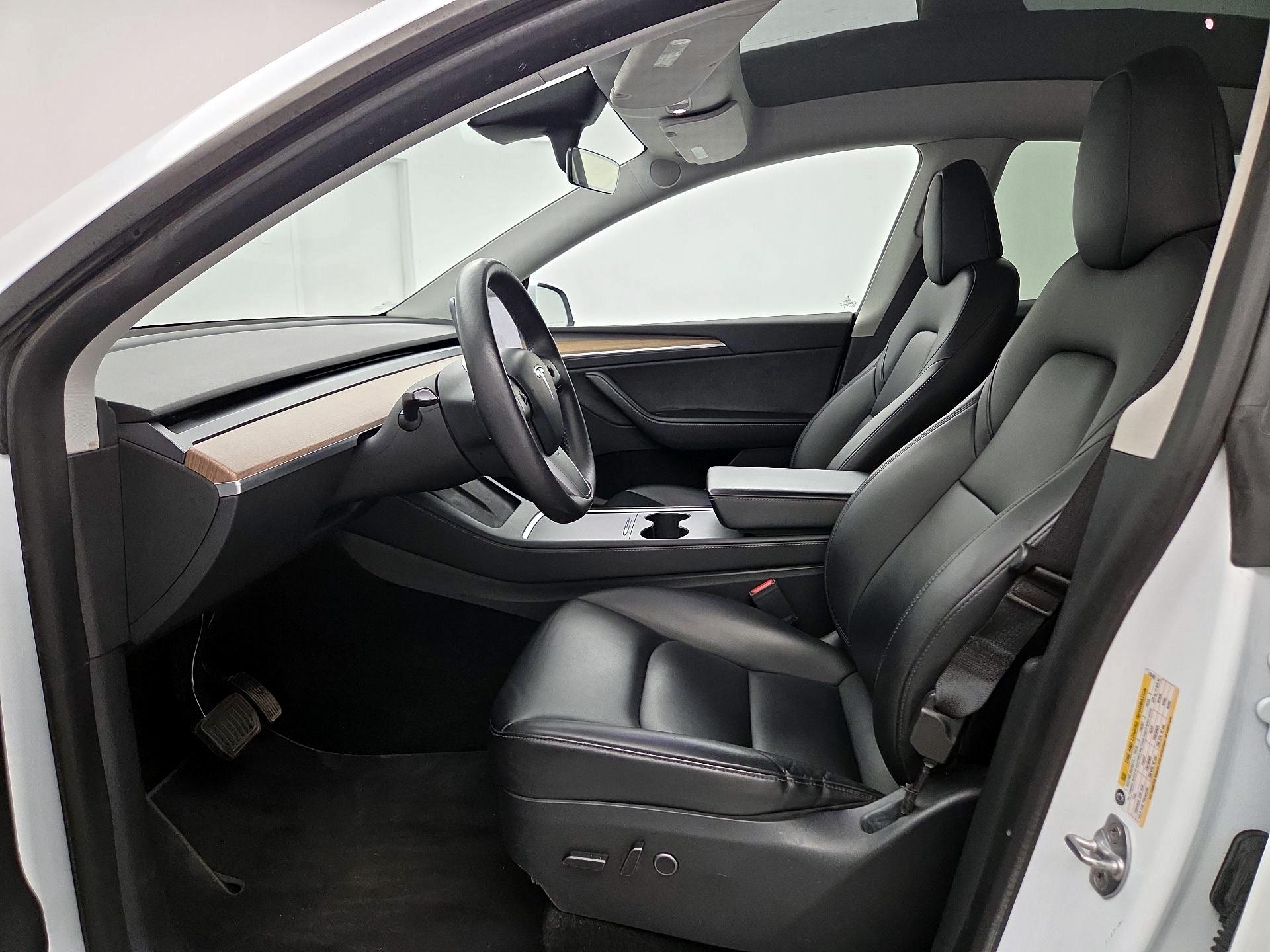Thumbnail: 2023 Tesla Model Y - 11