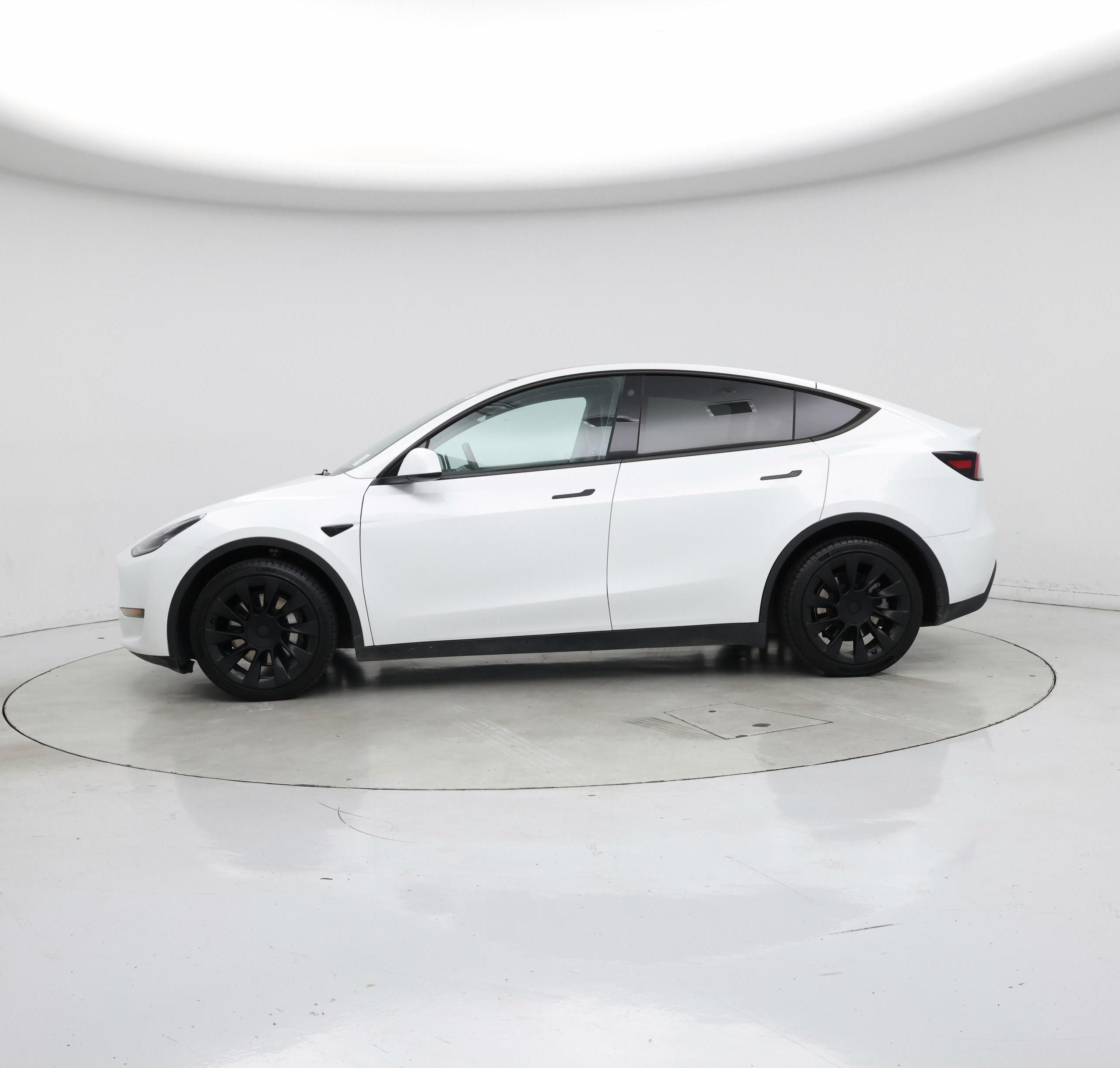 Thumbnail: 2023 Tesla Model Y - 3