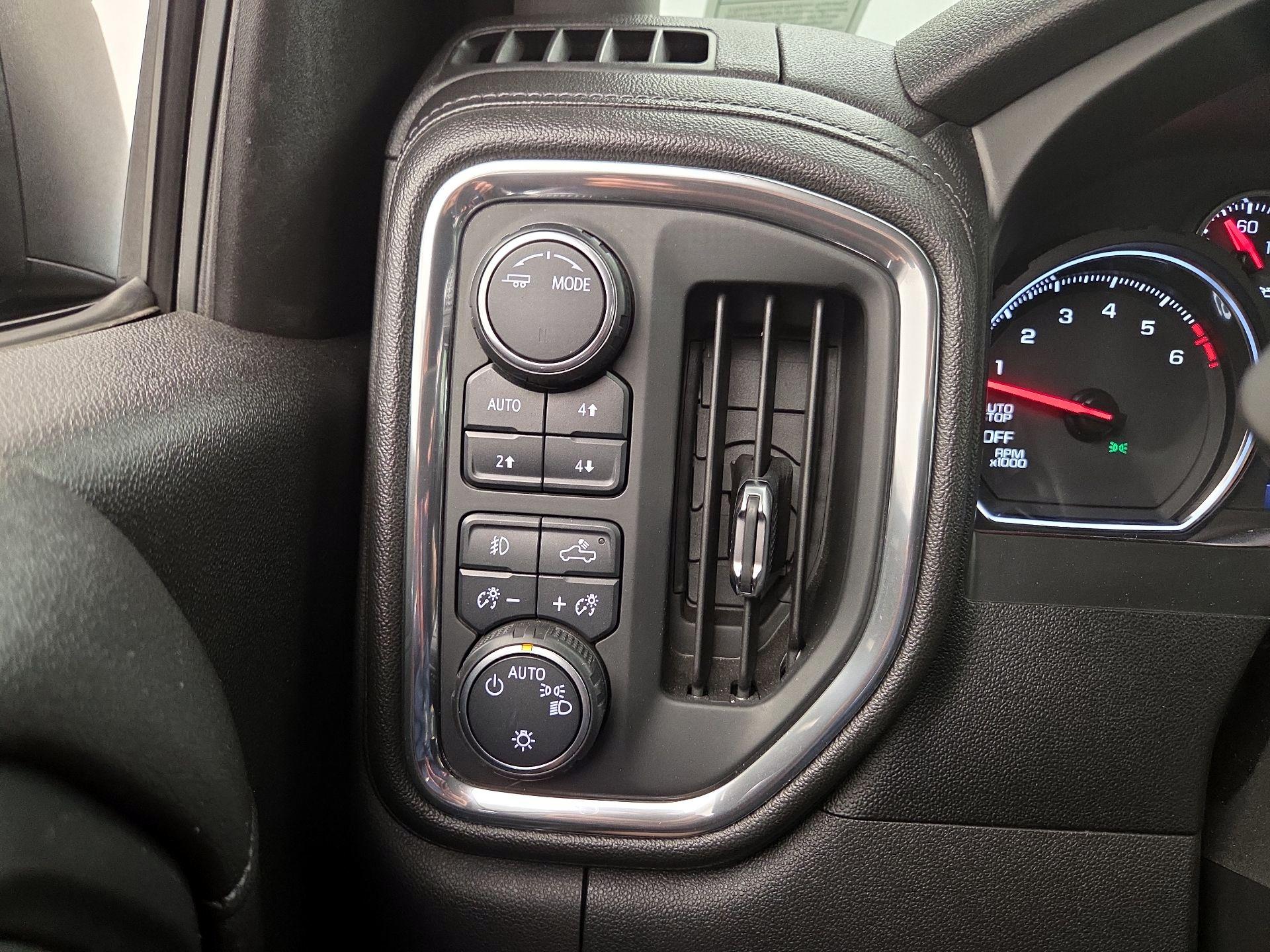 Thumbnail: 2020 Chevrolet Silverado 1500 - 13