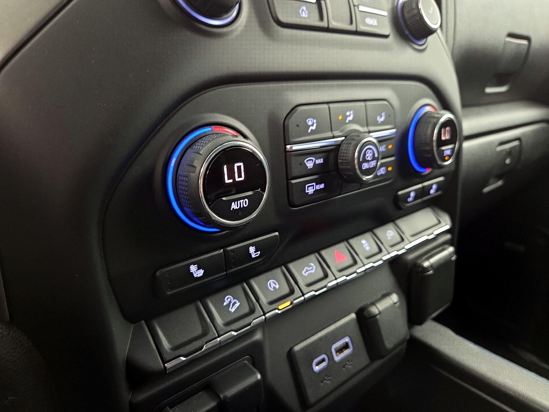 Thumbnail: 2020 Chevrolet Silverado 1500 - 16