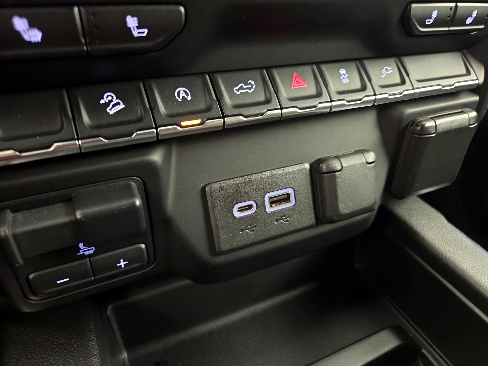 Thumbnail: 2020 Chevrolet Silverado 1500 - 18
