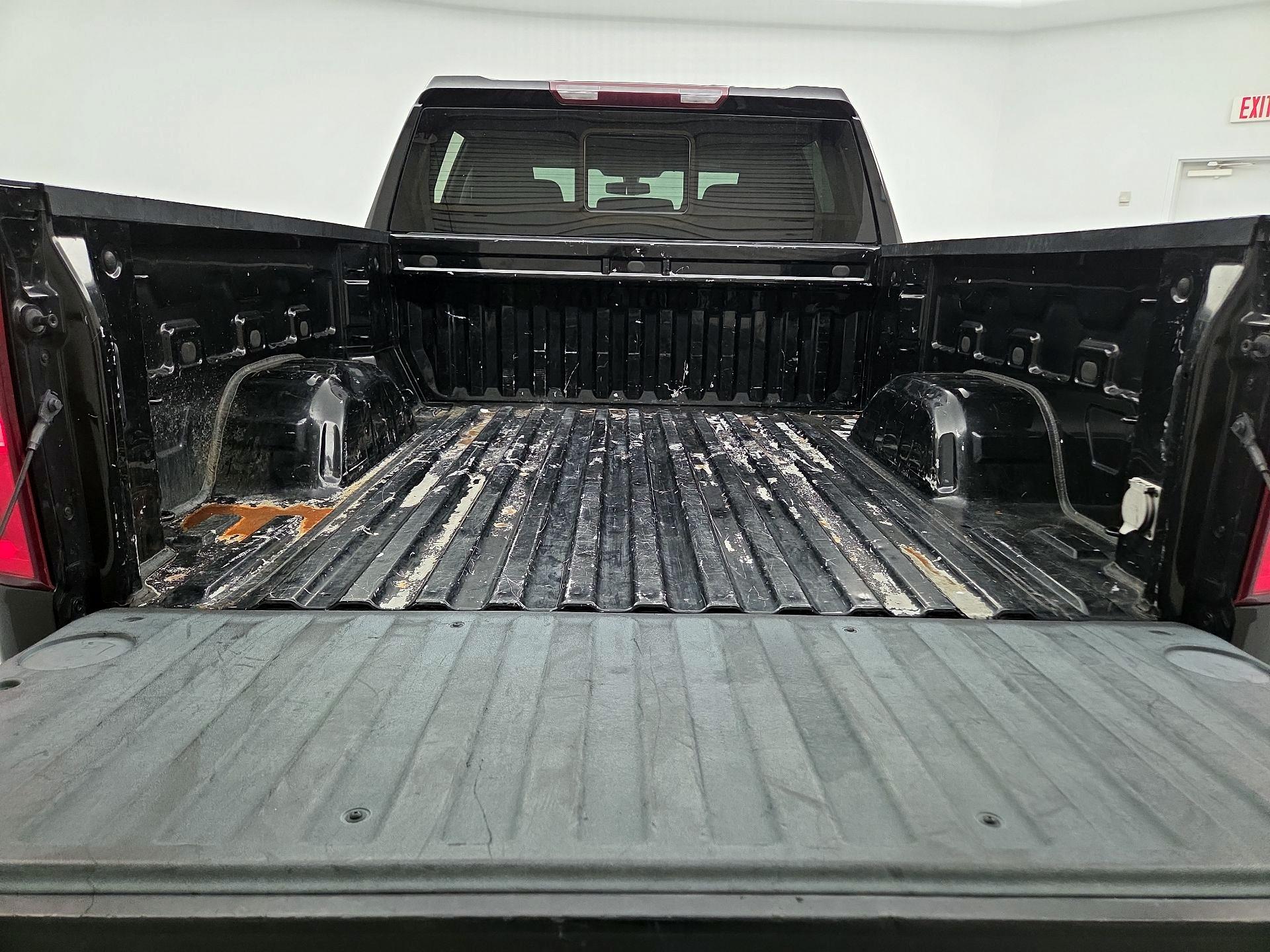Thumbnail: 2020 Chevrolet Silverado 1500 - 20