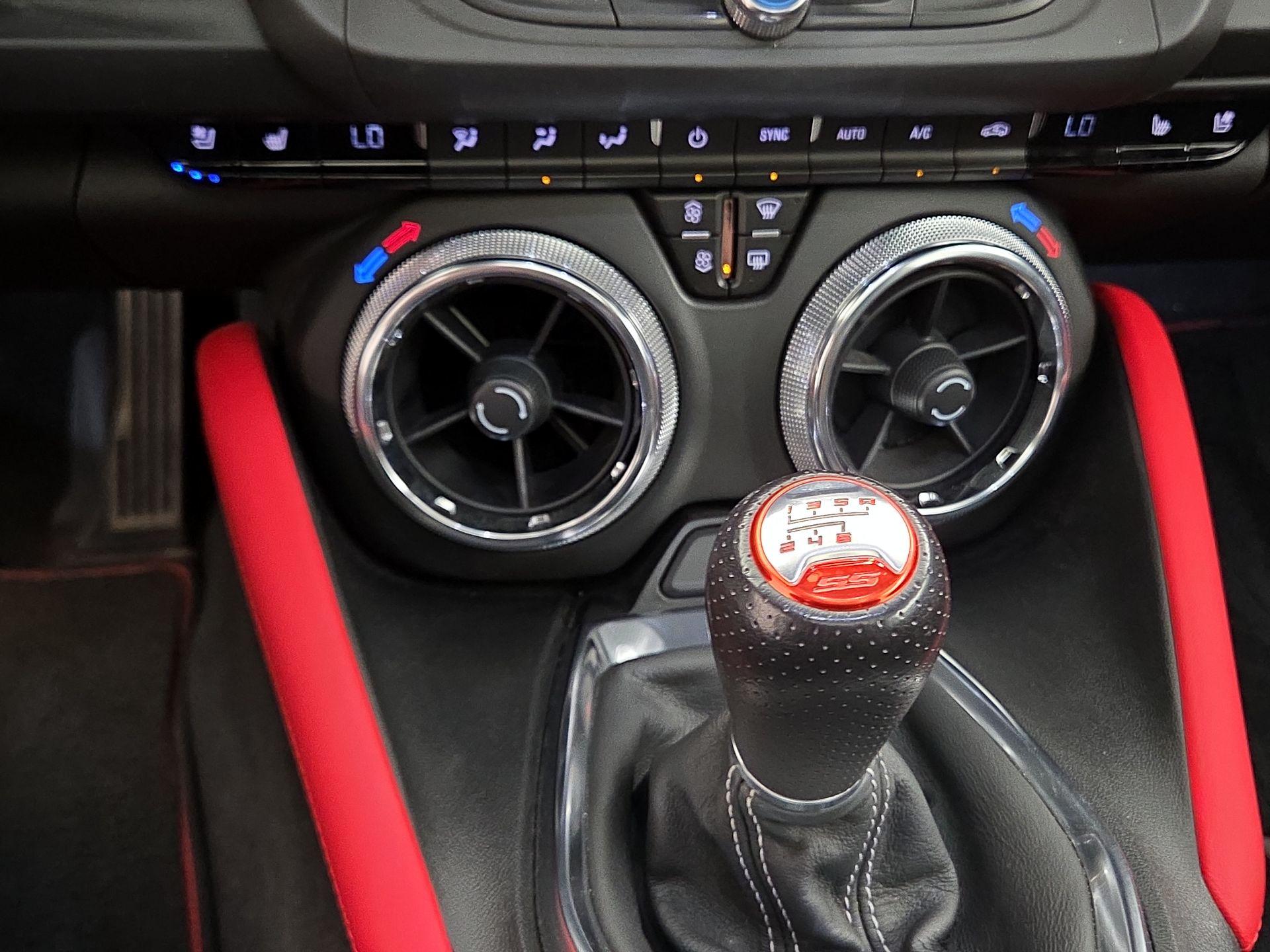 Thumbnail: 2021 Chevrolet Camaro - 16