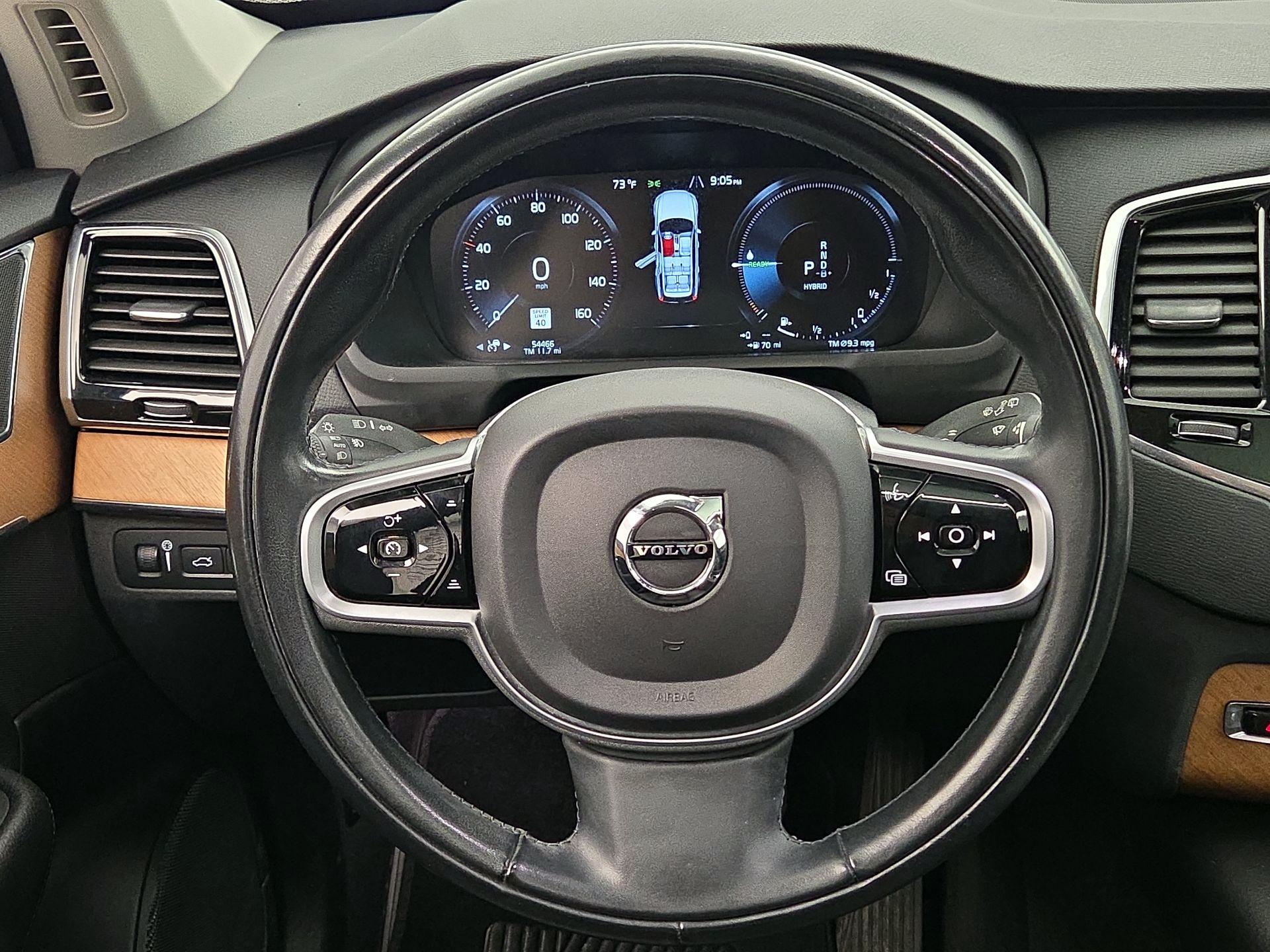 Thumbnail: 2022 Volvo XC90 - 10
