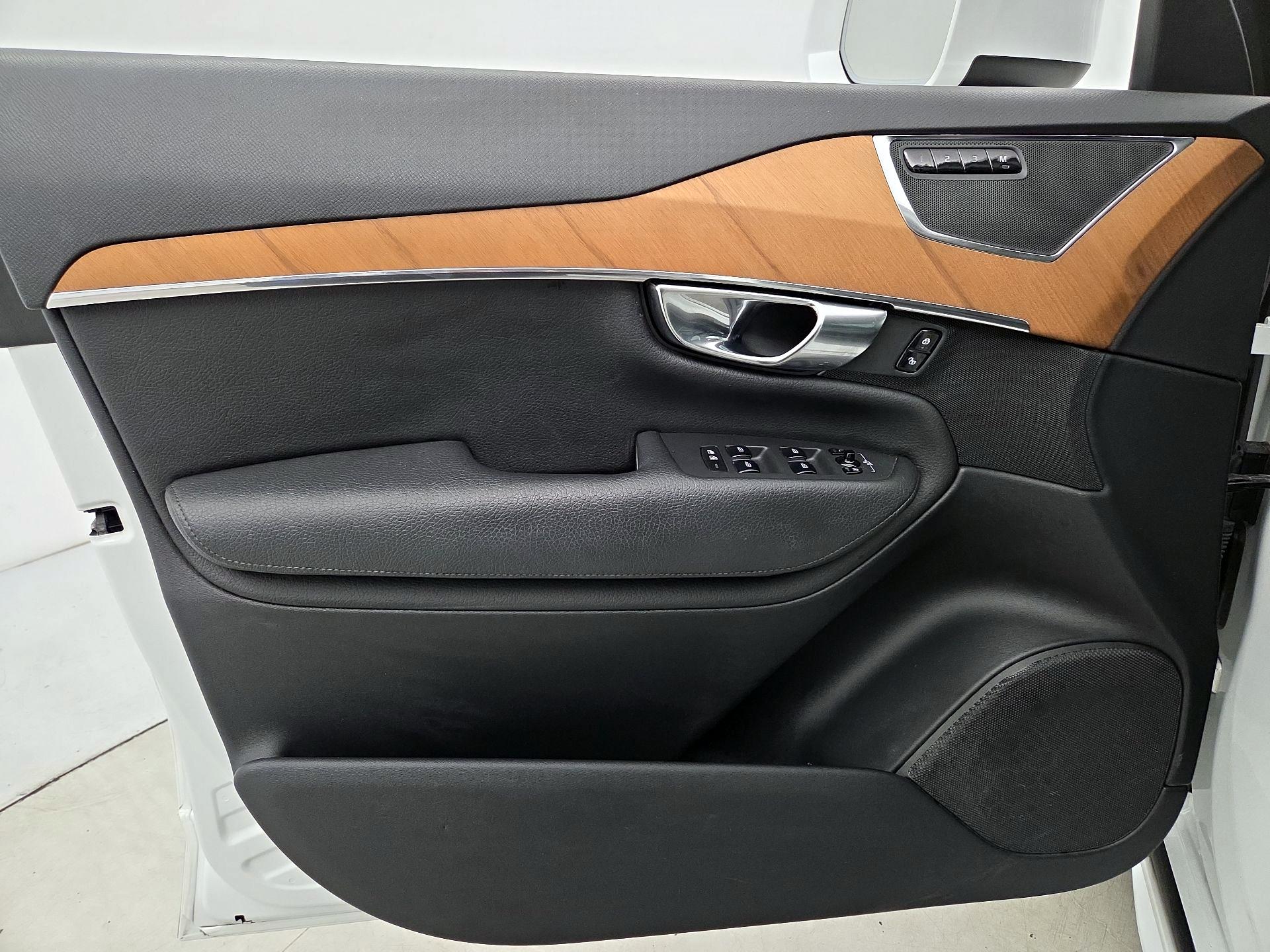 Thumbnail: 2022 Volvo XC90 - 12