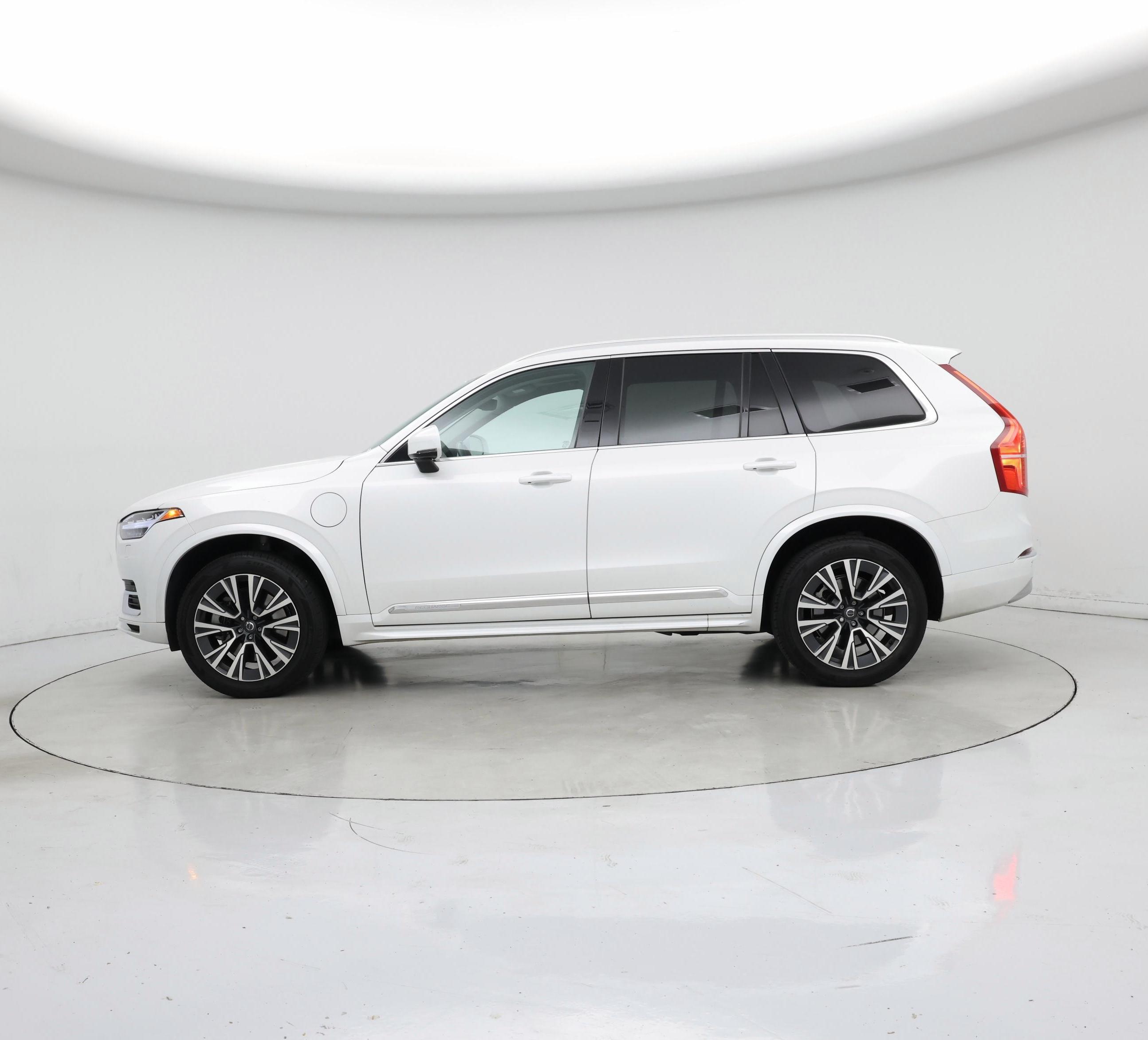 Thumbnail: 2022 Volvo XC90 - 3