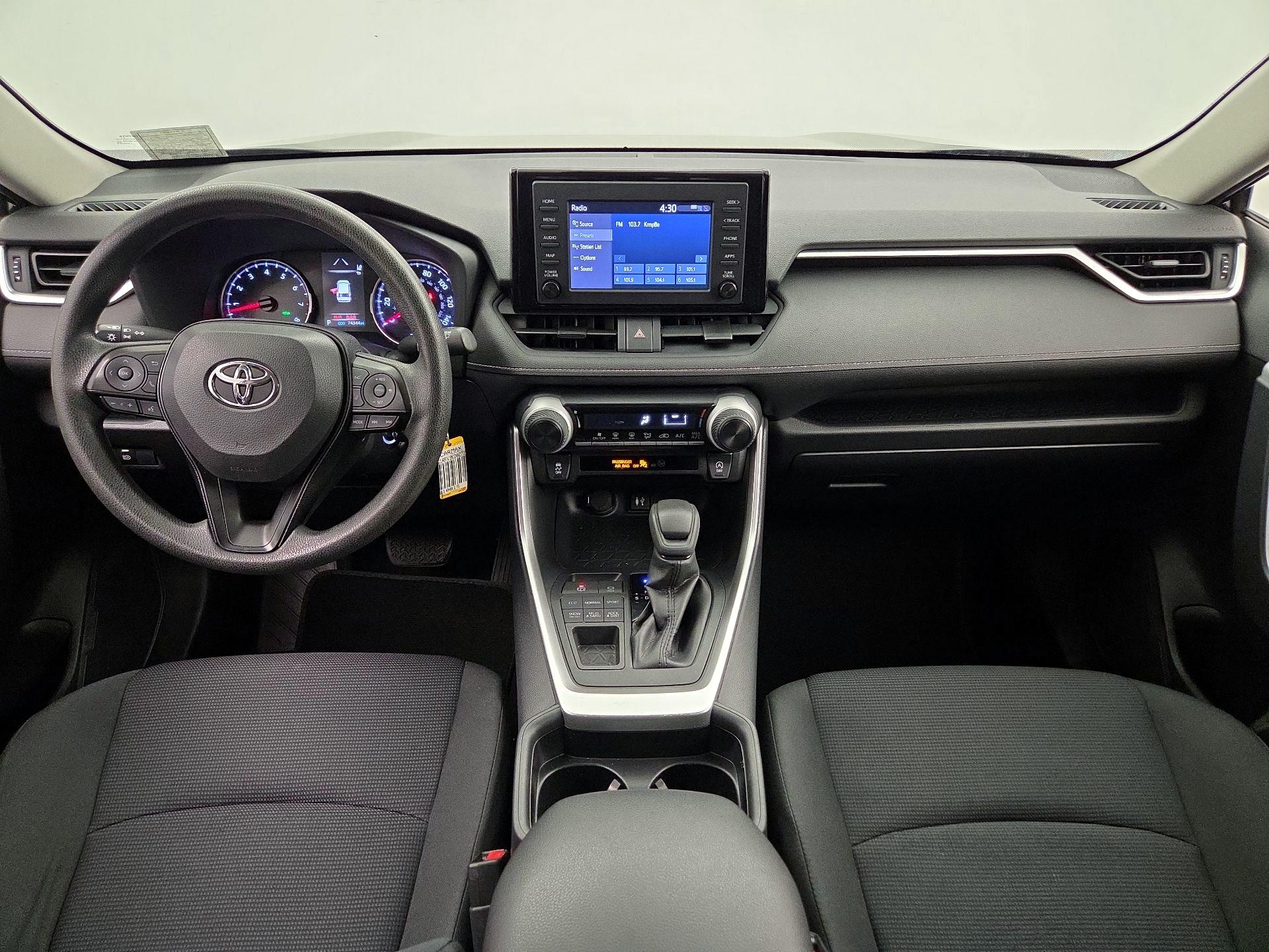 Thumbnail: 2019 Toyota RAV4 - 9
