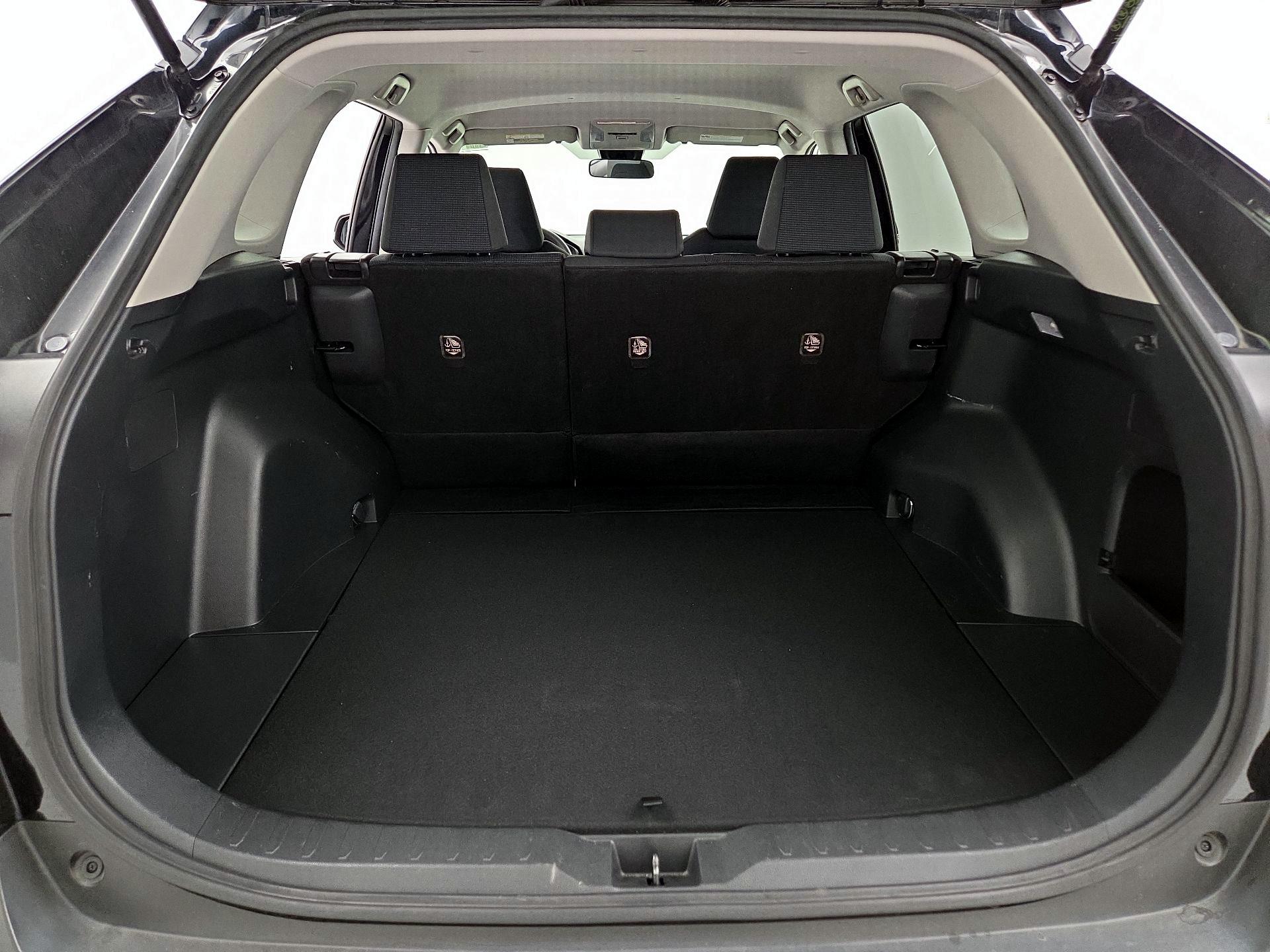 Thumbnail: 2019 Toyota RAV4 - 20