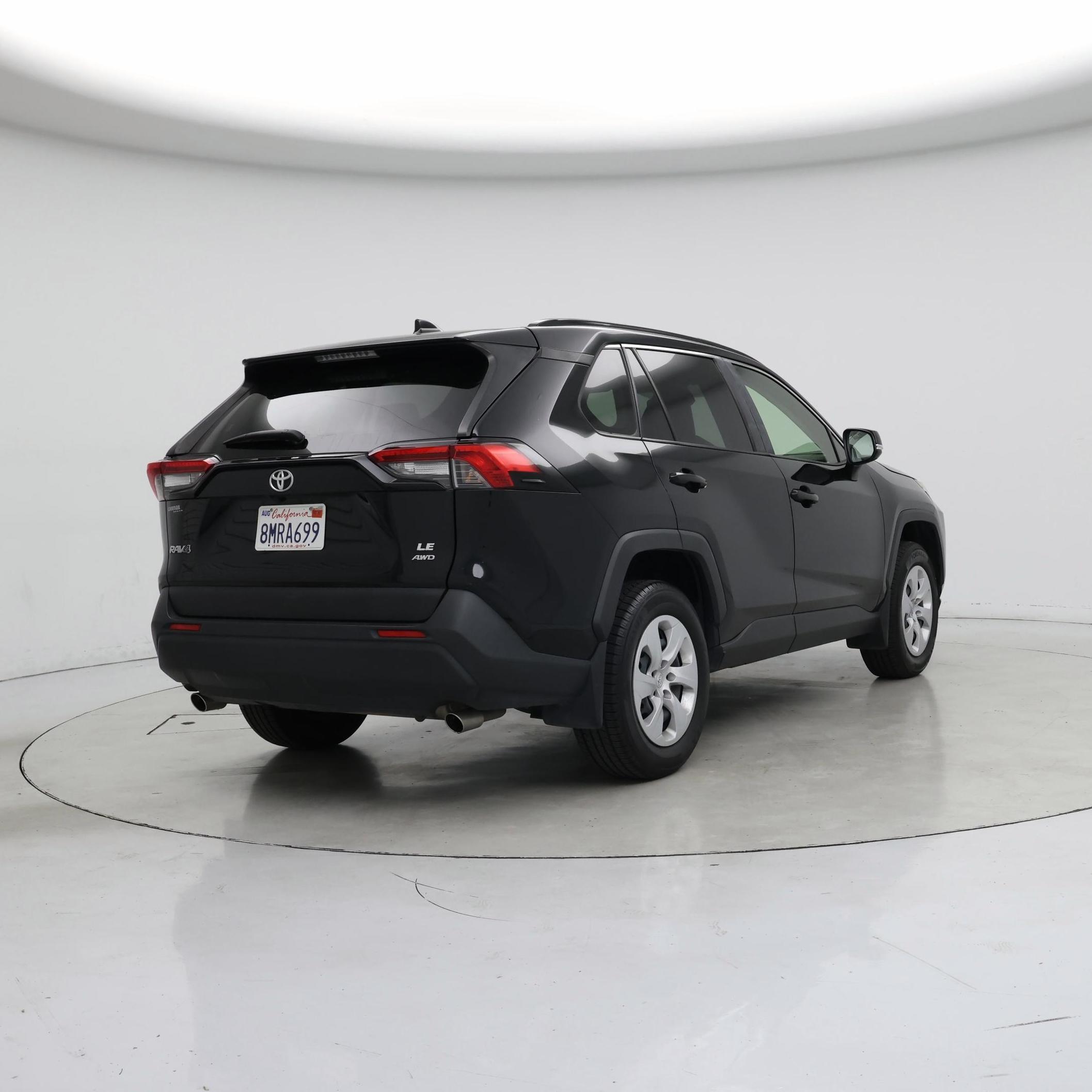 Thumbnail: 2019 Toyota RAV4 - 8