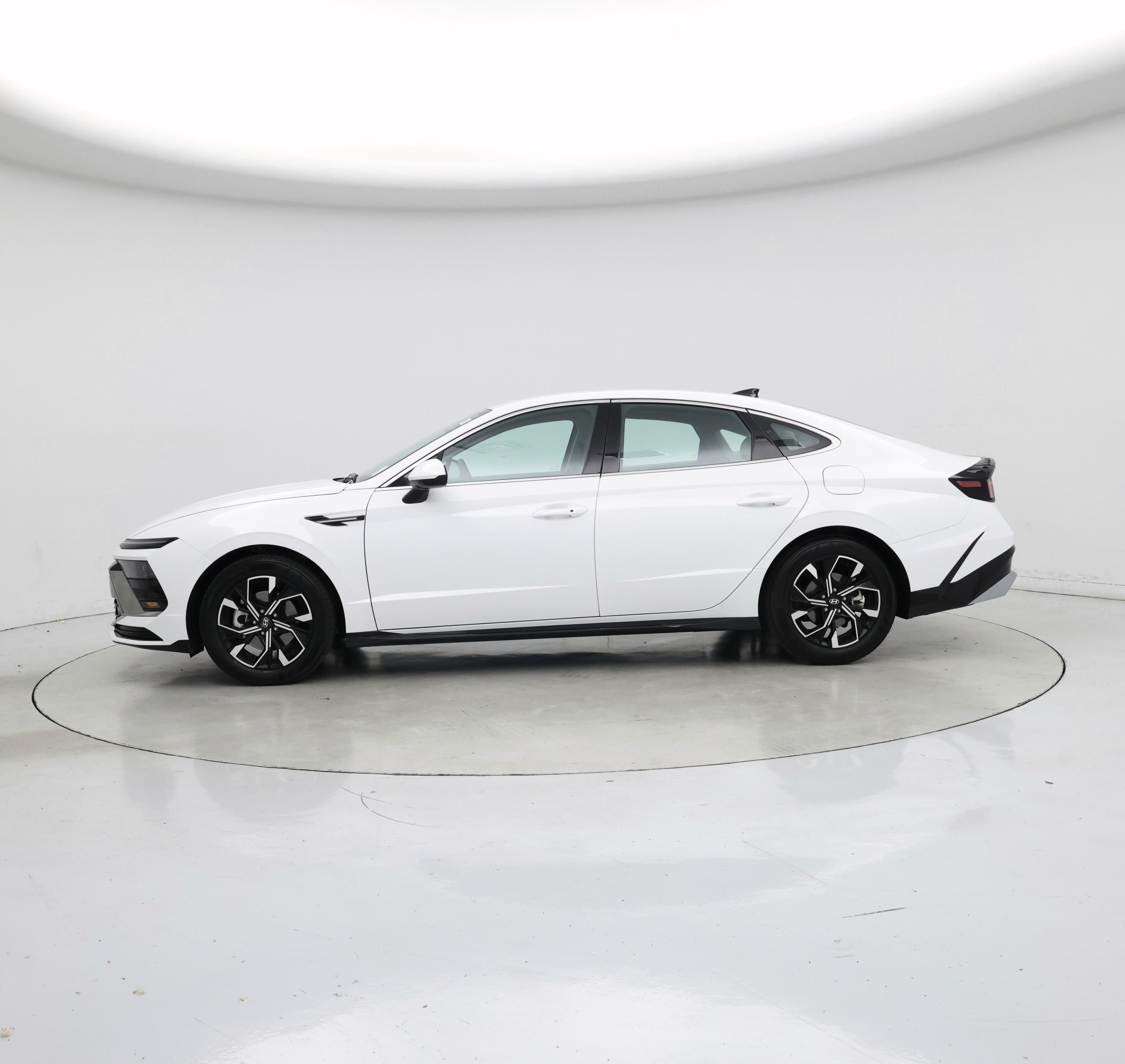 Thumbnail: 2025 Hyundai Sonata - 3