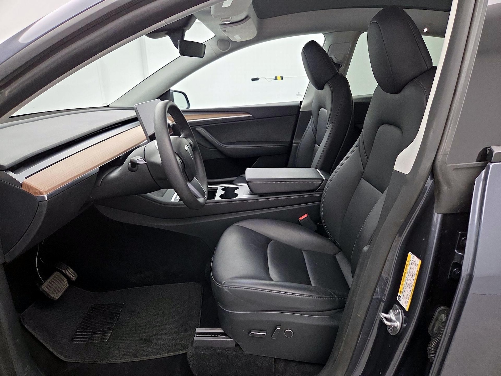 2023 Tesla Model Y Long Range - Photo 12