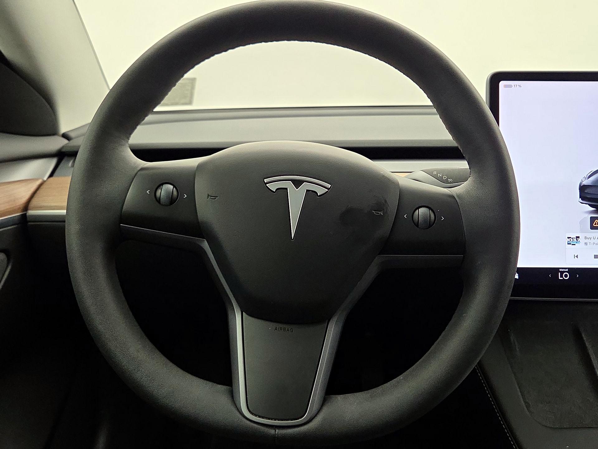 Thumbnail: 2023 Tesla Model 3 - 10