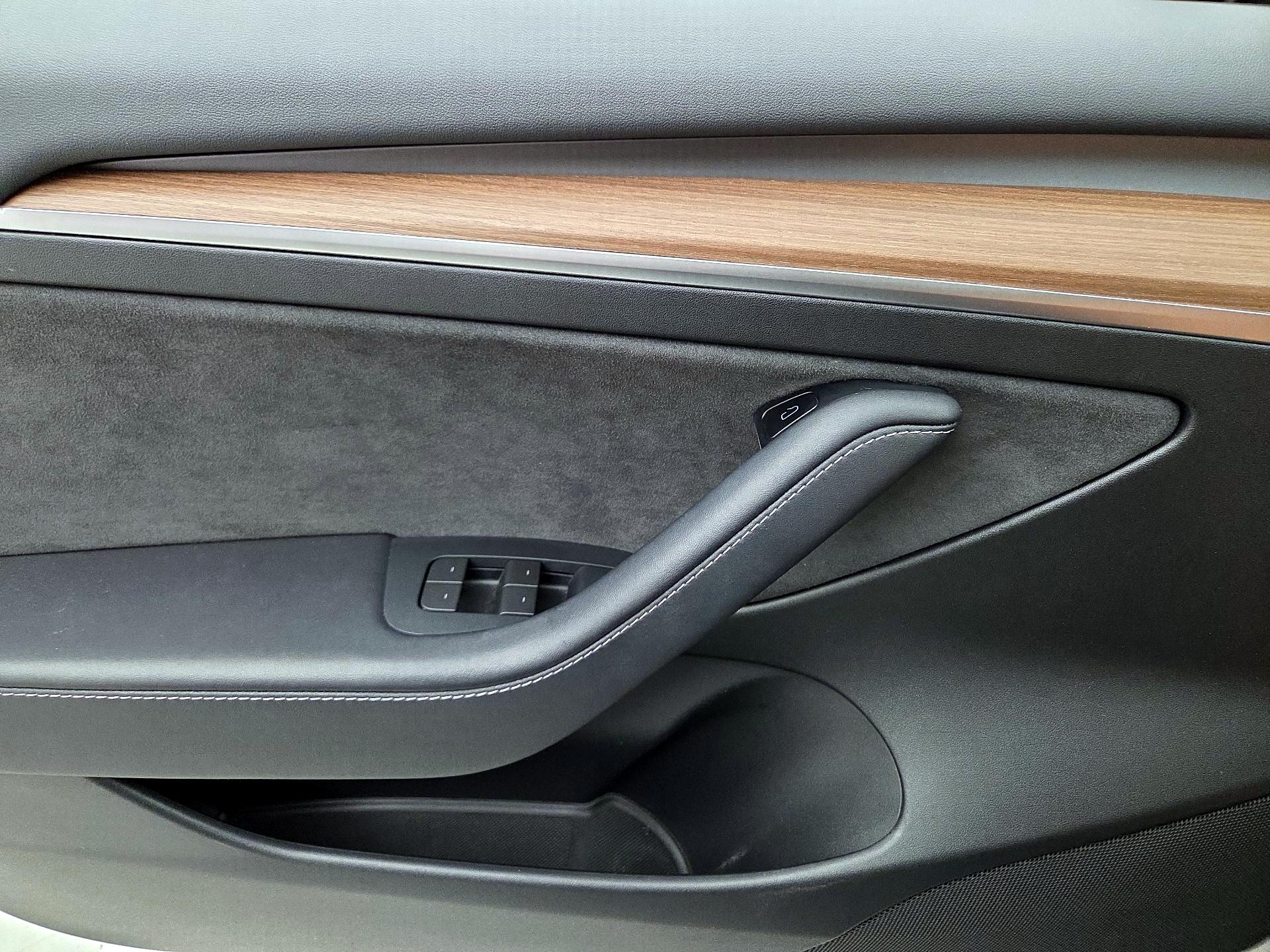 Thumbnail: 2023 Tesla Model 3 - 12