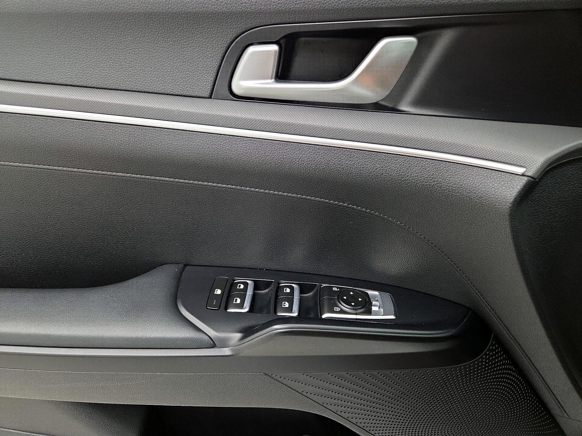 Thumbnail: 2021 Kia K5 - 12