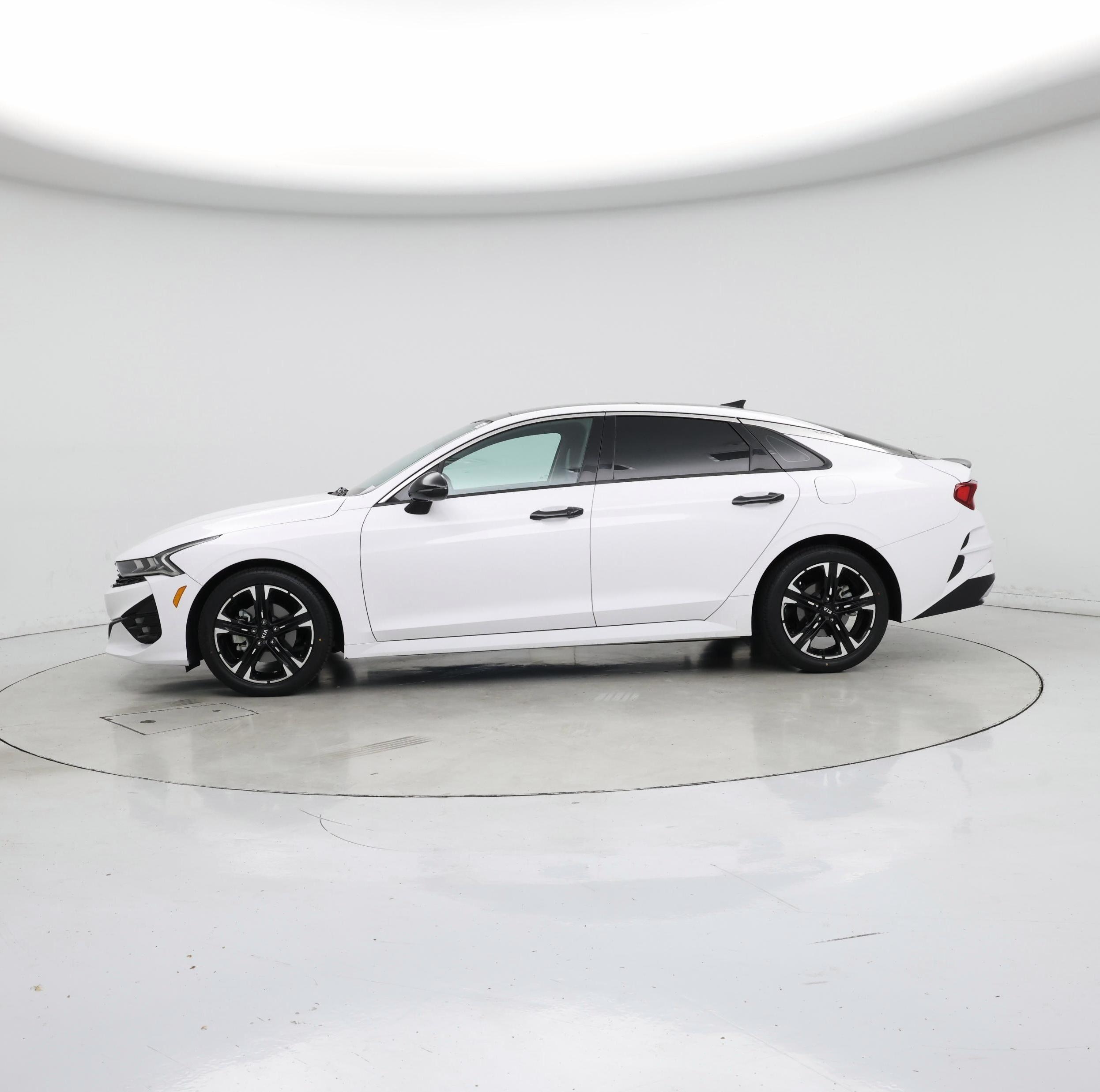 Thumbnail: 2021 Kia K5 - 3