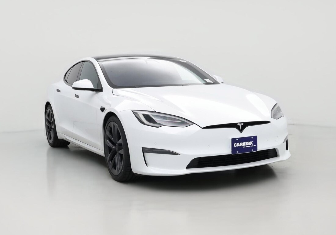 2022 Tesla Model S Long Range in White — CarMax photo