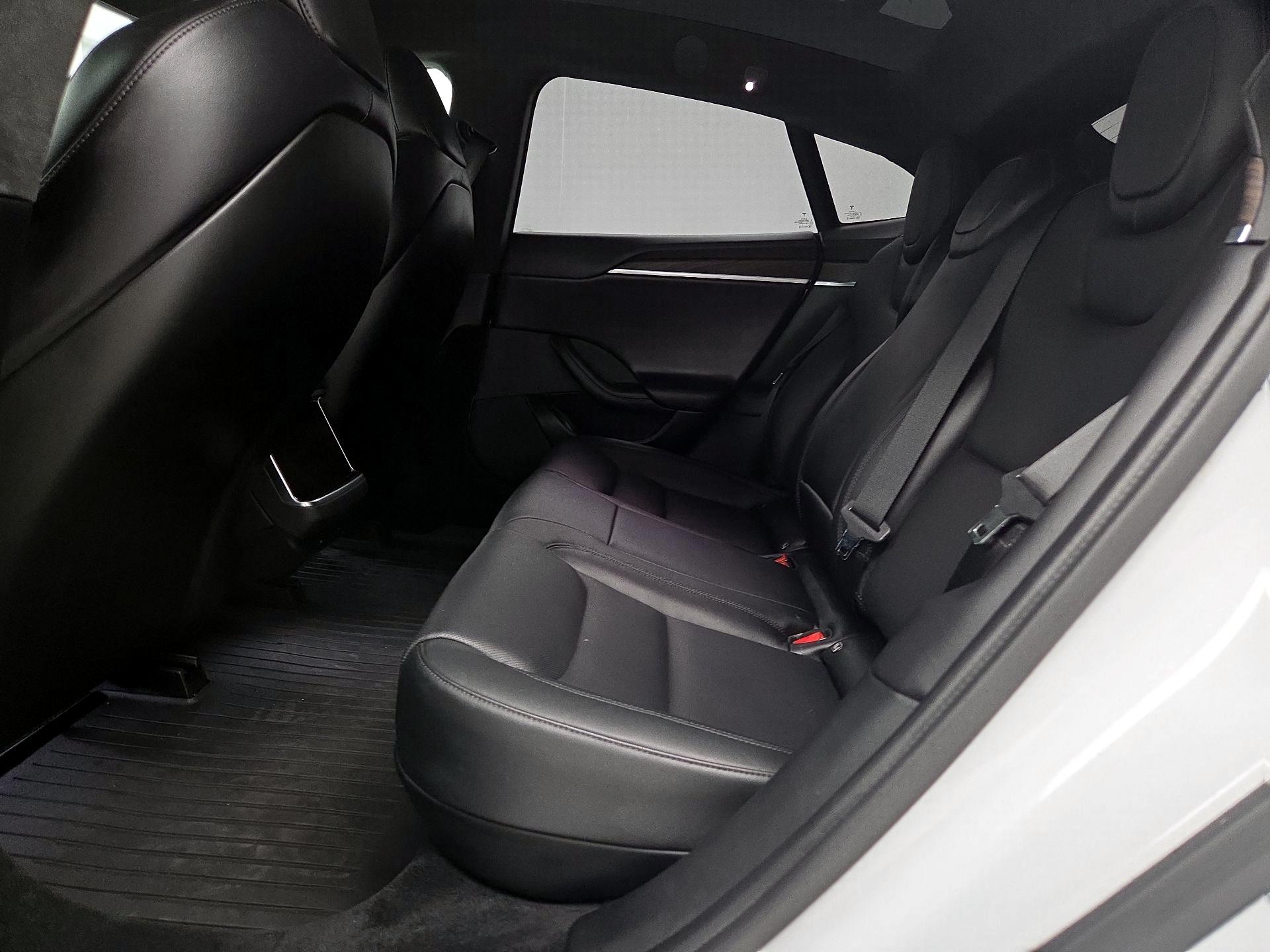 Thumbnail: 2022 Tesla Model S - 18
