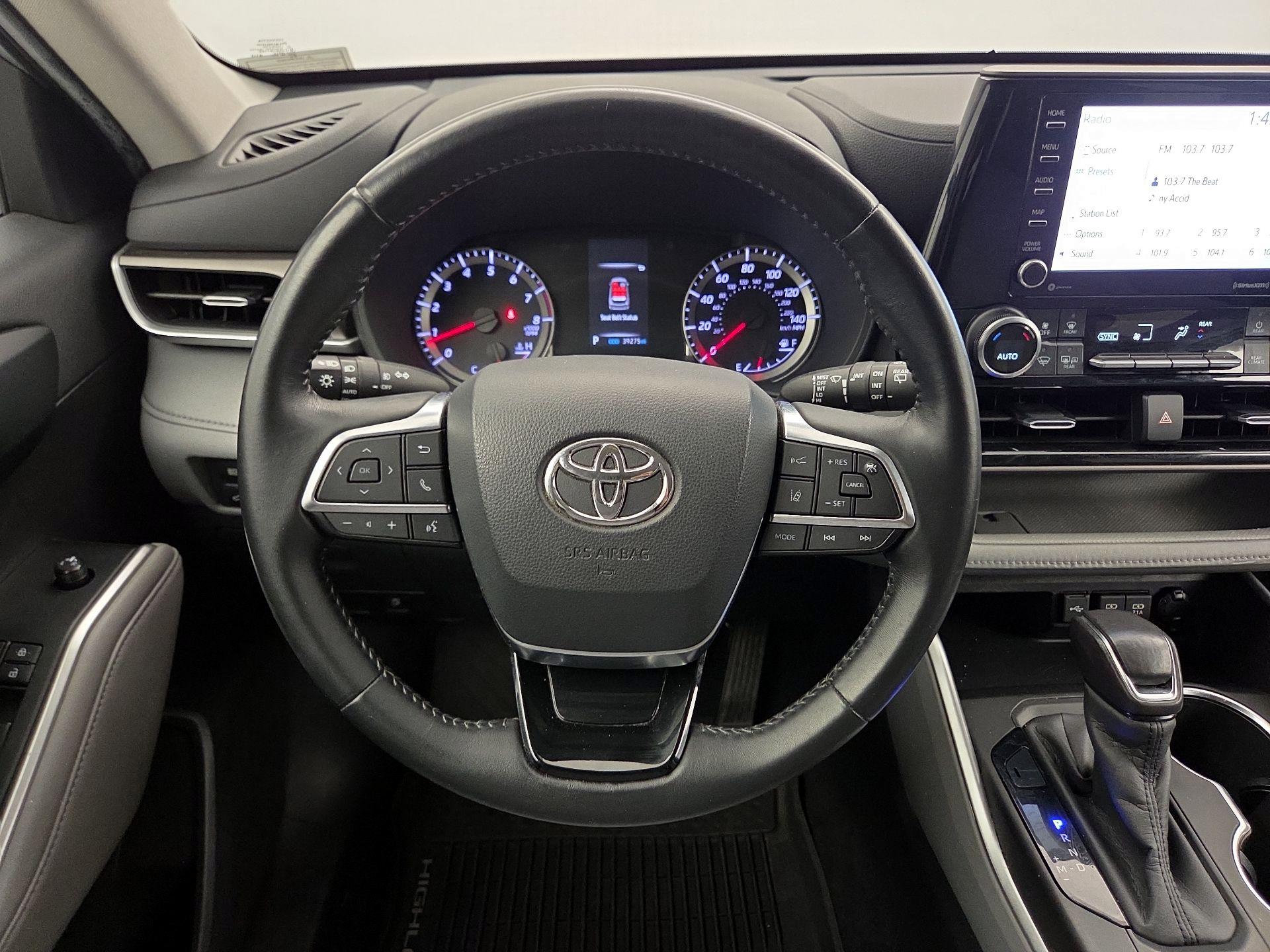 Thumbnail: 2020 Toyota Highlander - 10