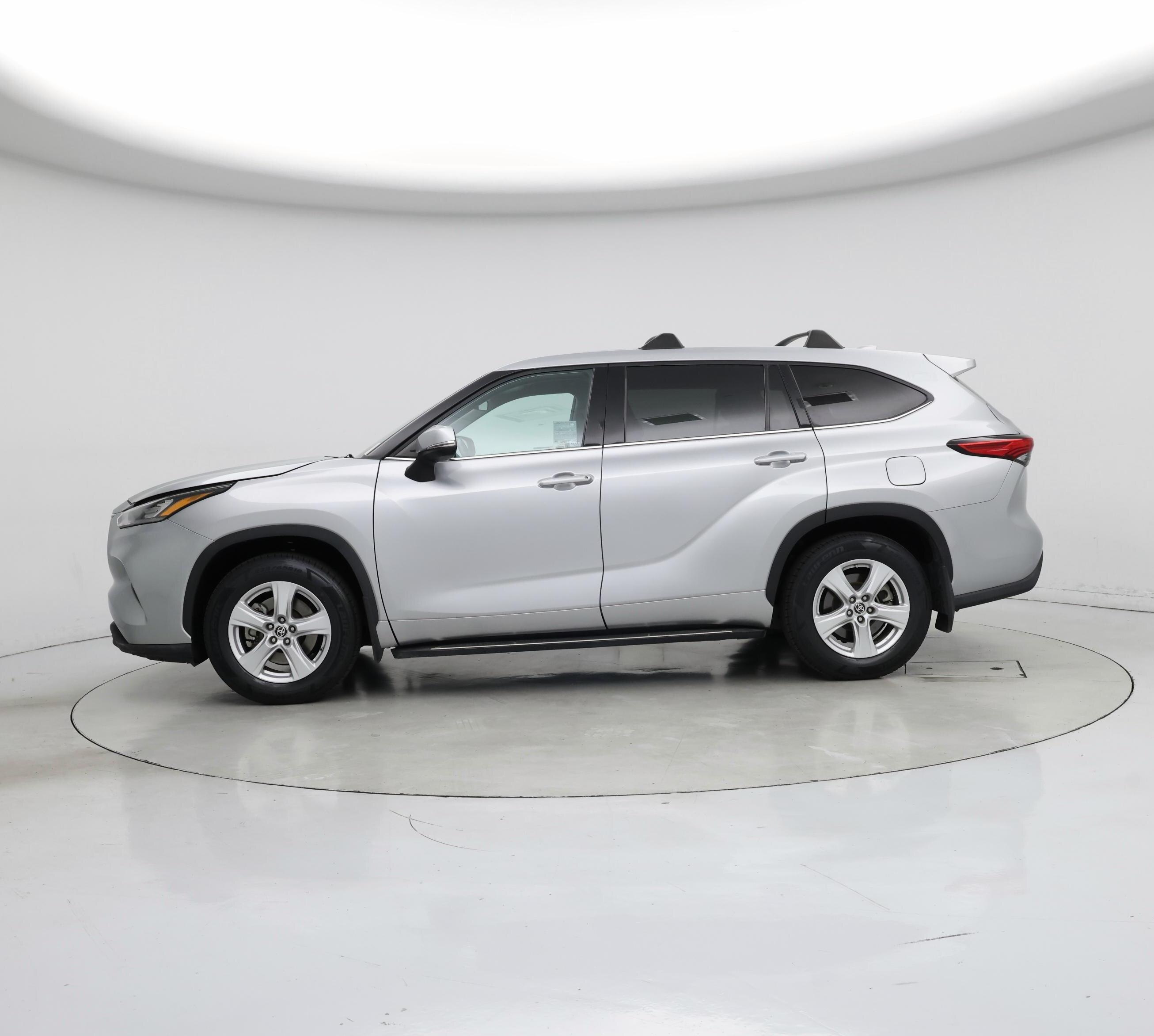 Thumbnail: 2020 Toyota Highlander - 3