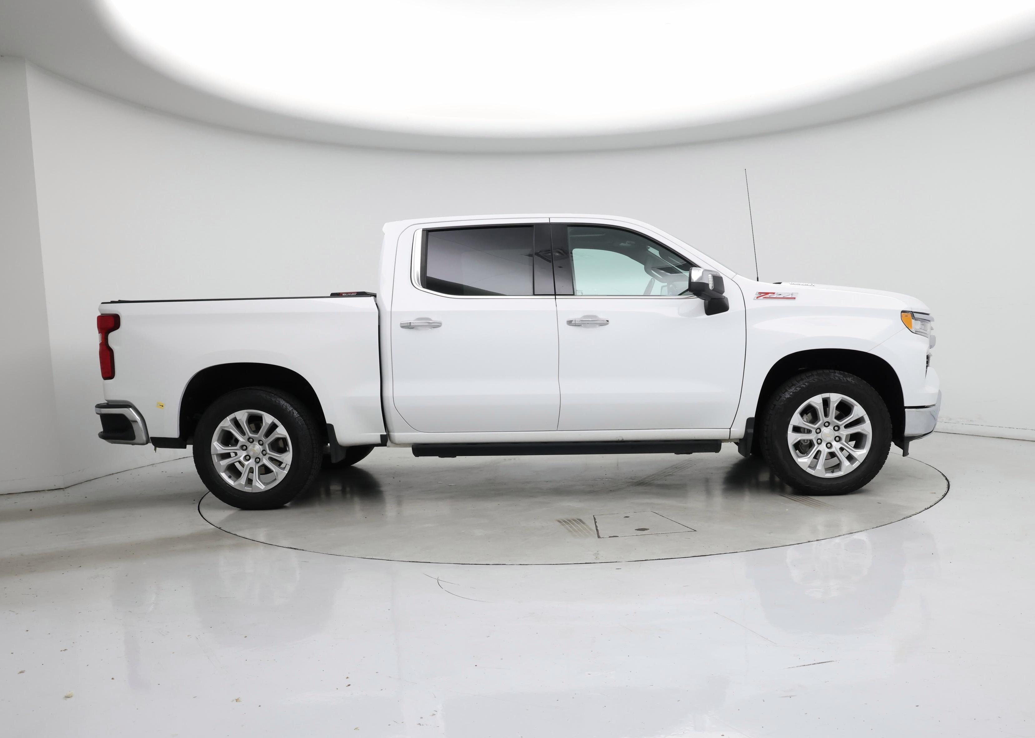Thumbnail: 2023 Chevrolet Silverado 1500 - 7