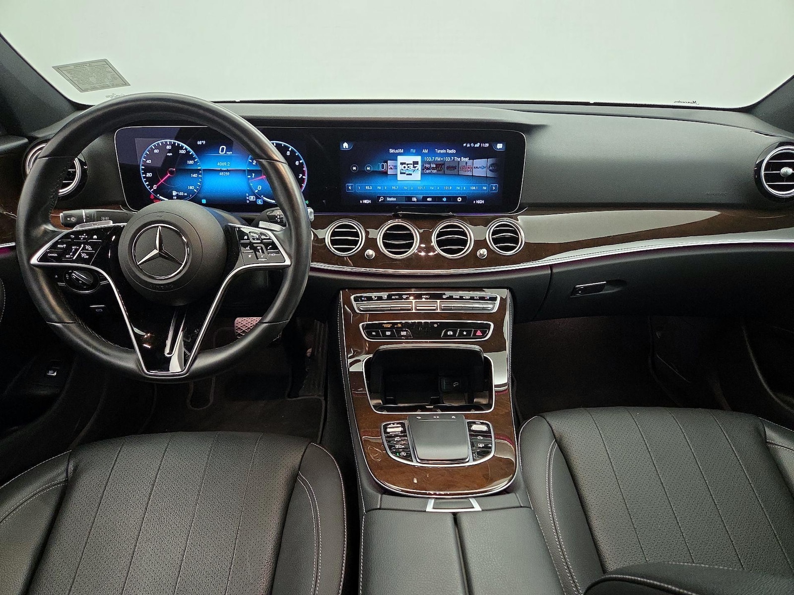 2022 Mercedes-Benz E-Class E350 - Photo 10