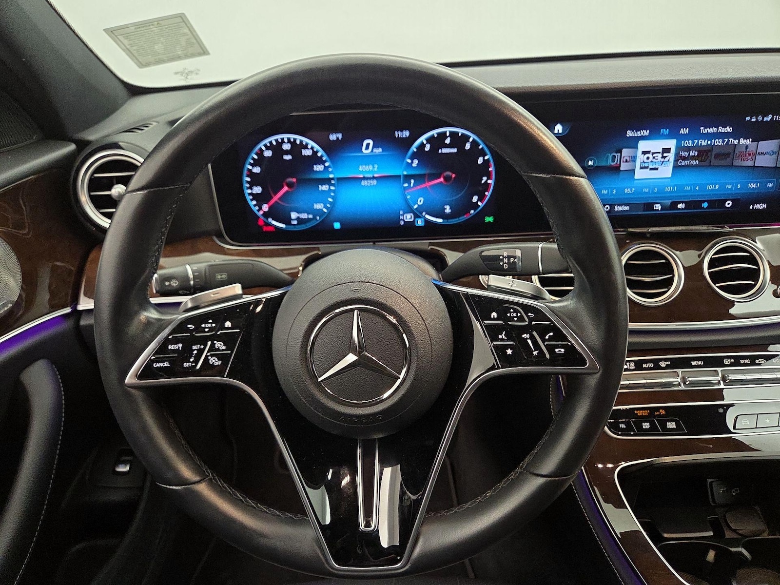 2022 Mercedes-Benz E-Class E350 - Photo 11