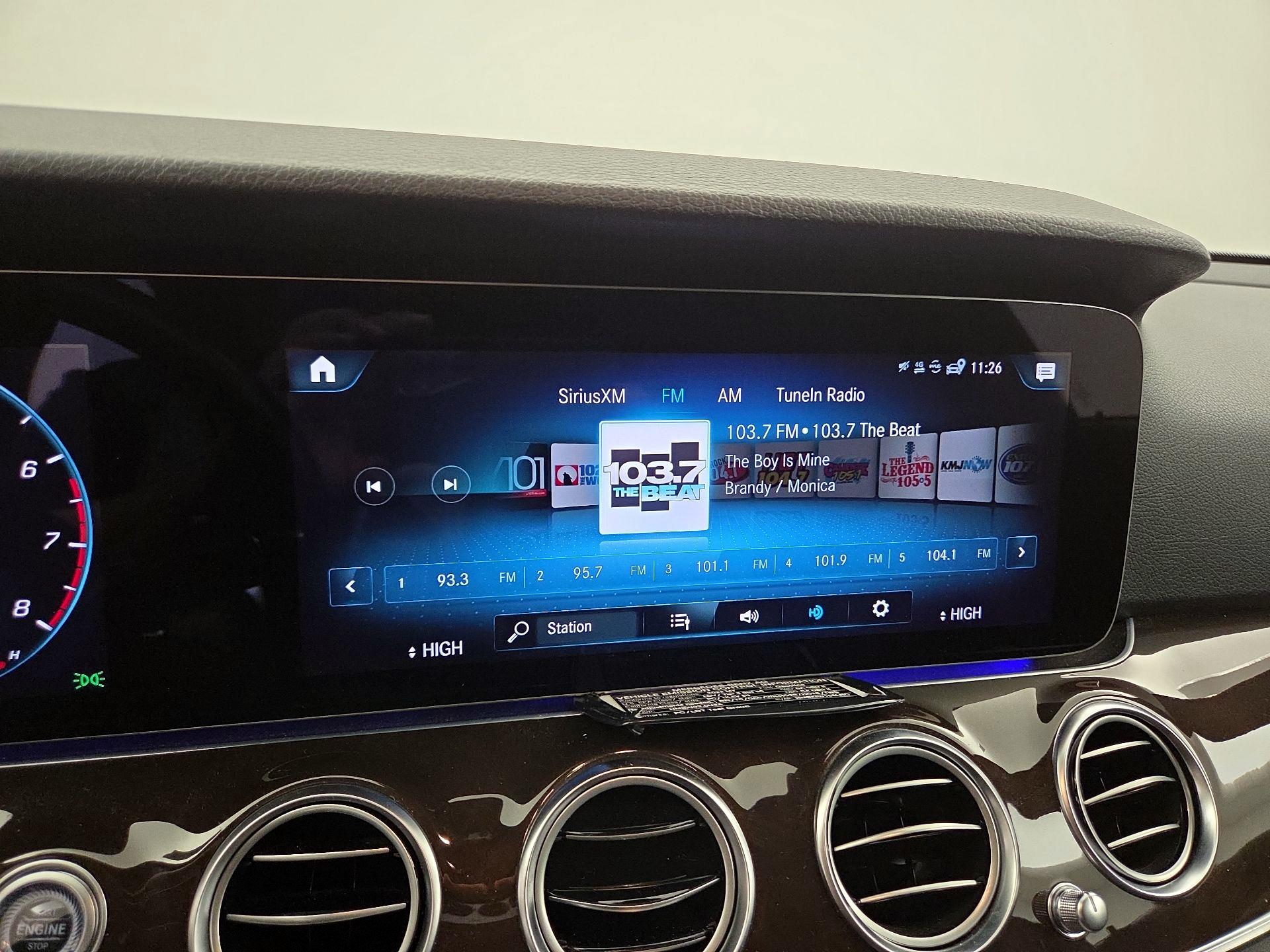 Thumbnail: 2022 Mercedes-Benz E-Class - 15