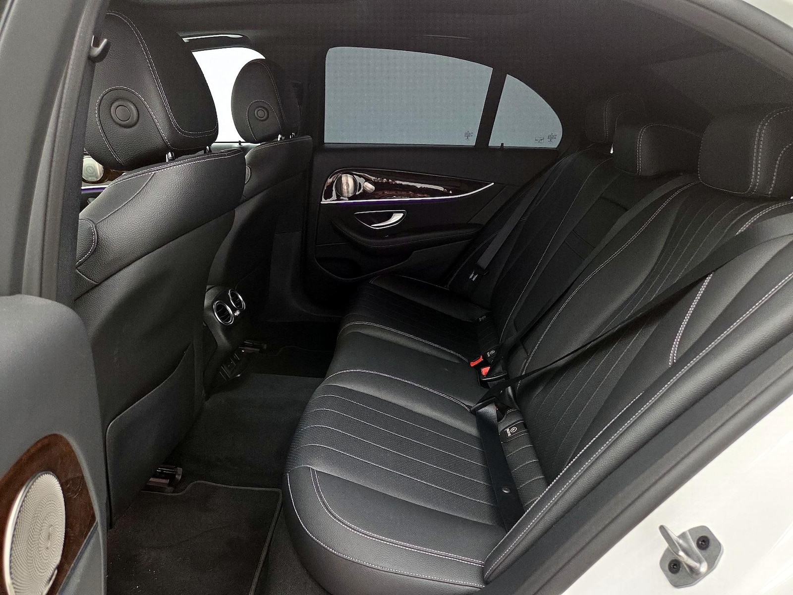 2022 Mercedes-Benz E-Class E350 - Photo 20