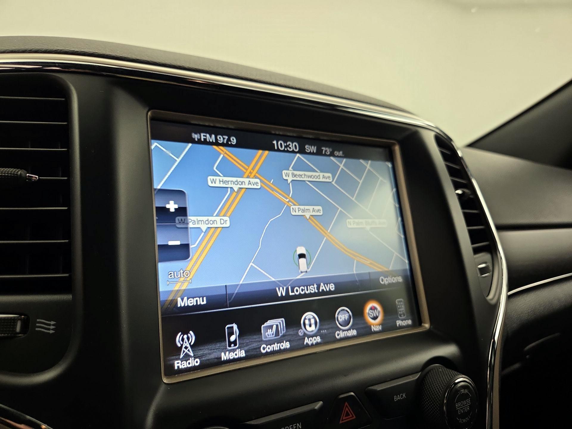 Thumbnail: 2015 Jeep Grand Cherokee - 14