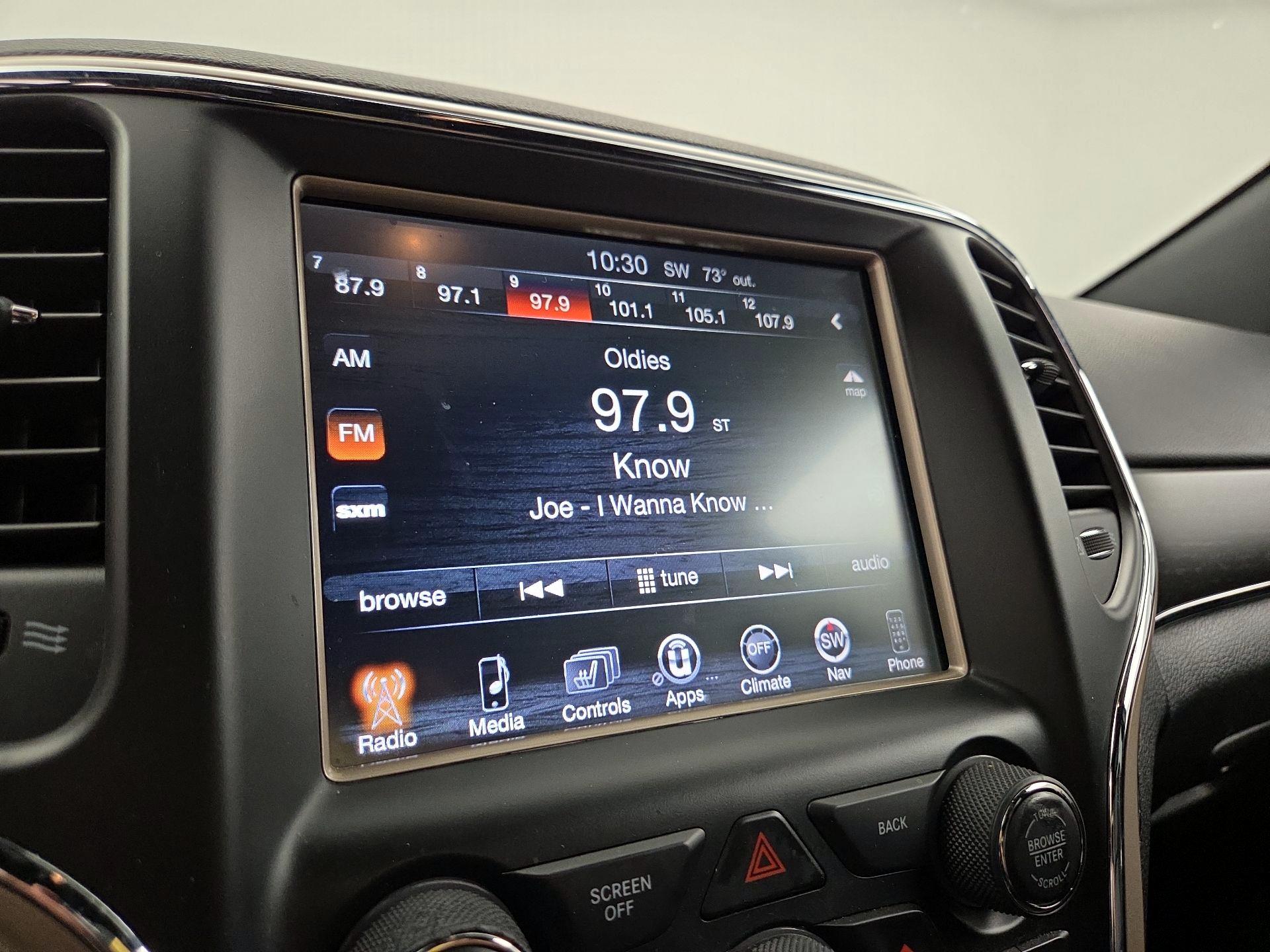 Thumbnail: 2015 Jeep Grand Cherokee - 16
