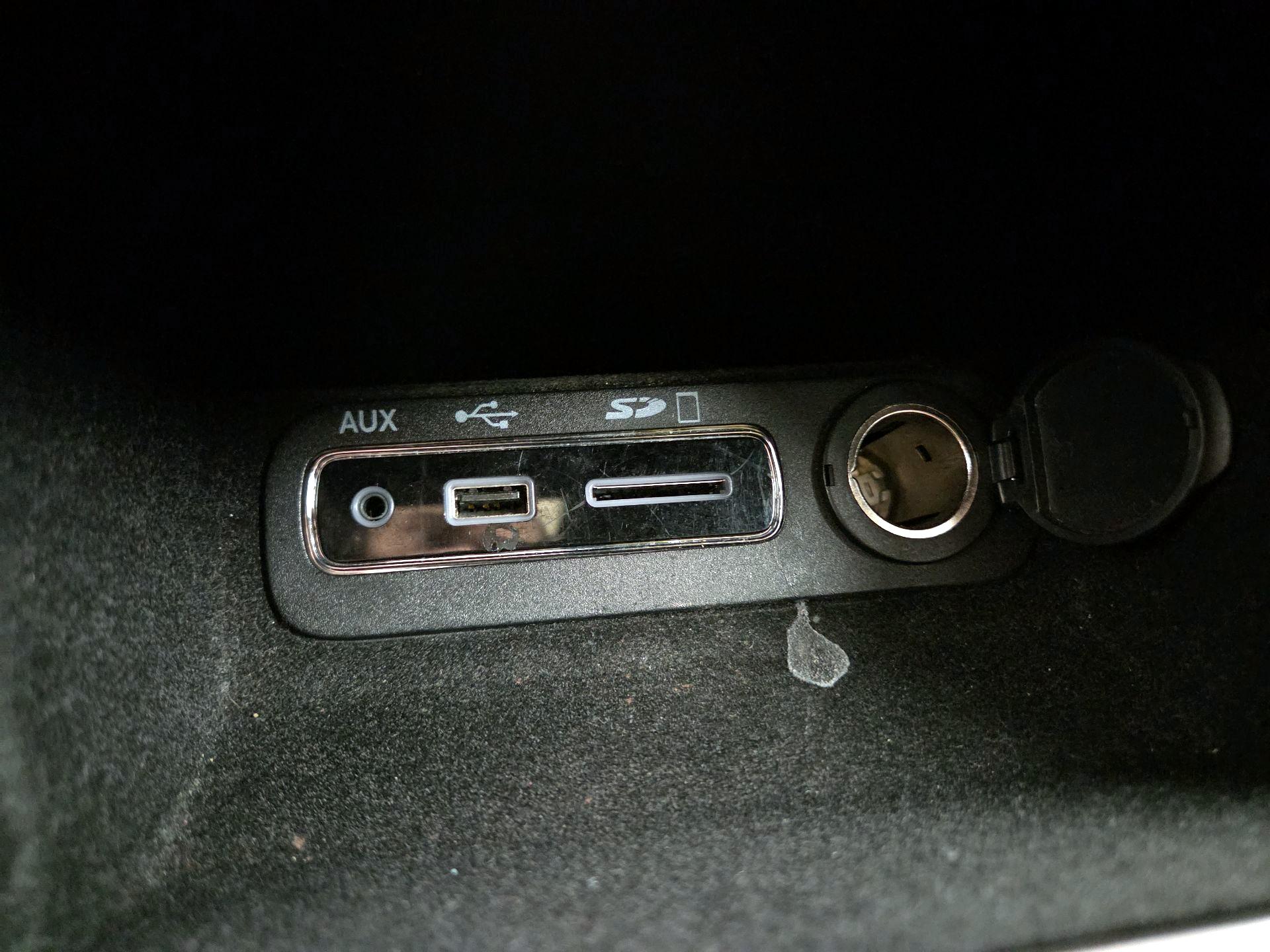 Thumbnail: 2015 Jeep Grand Cherokee - 19