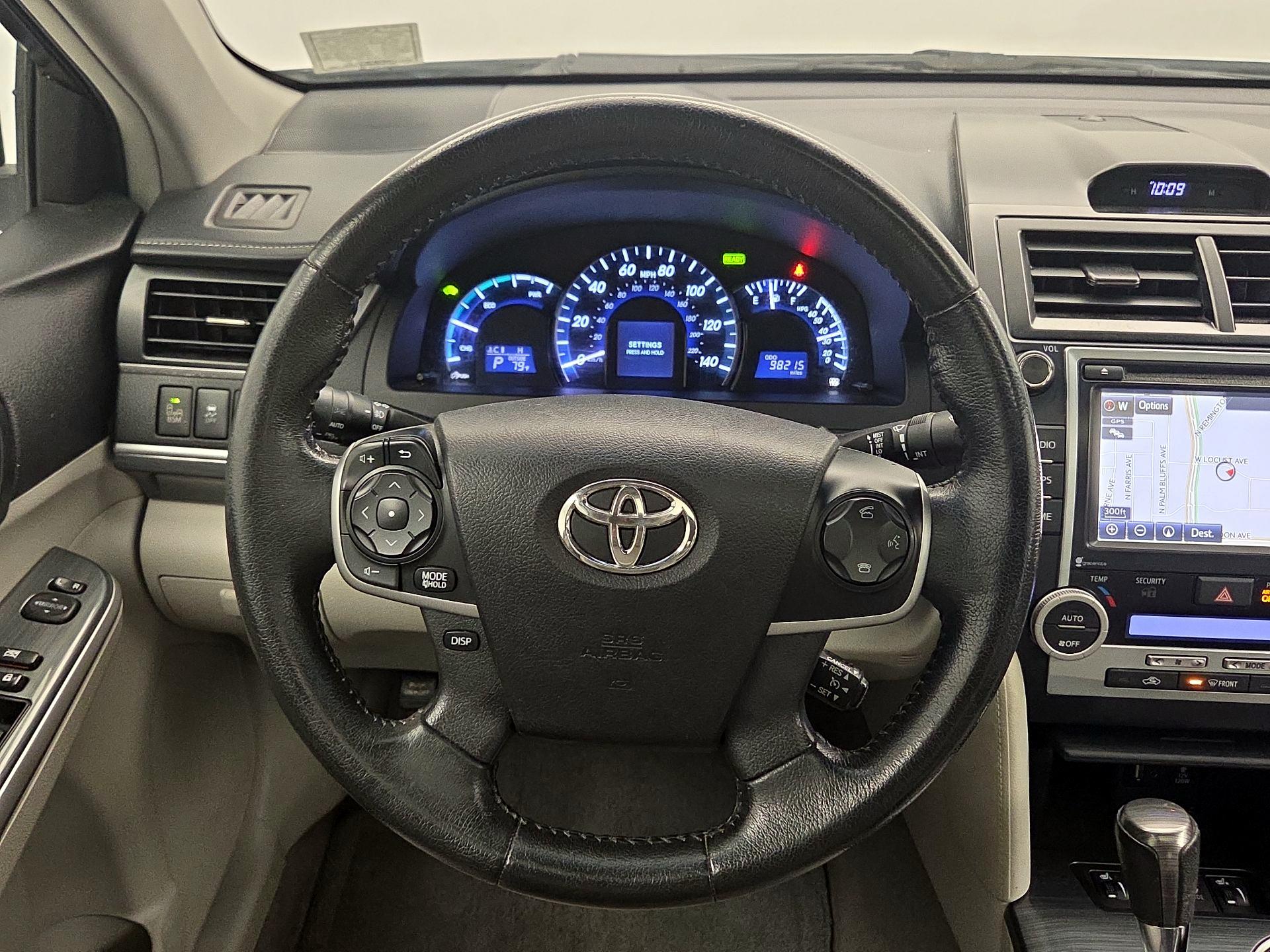 Thumbnail: 2014 Toyota Camry - 10