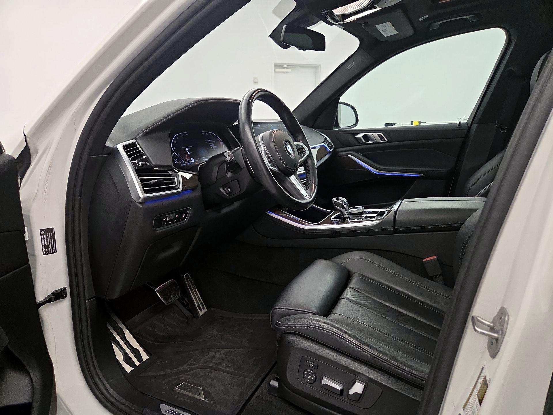 Thumbnail: 2022 BMW X5 - 11