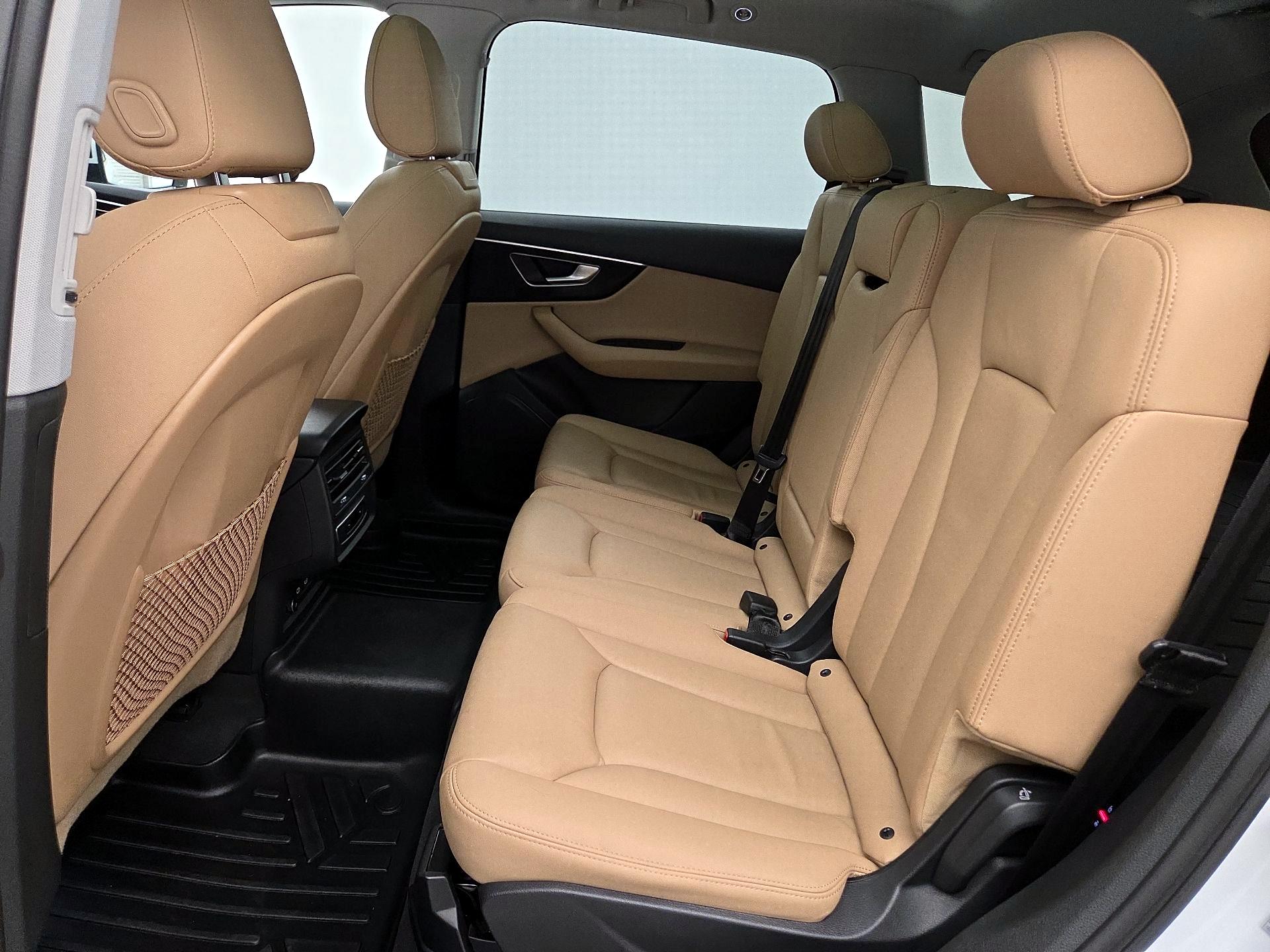 Thumbnail: 2021 Audi Q7 - 20