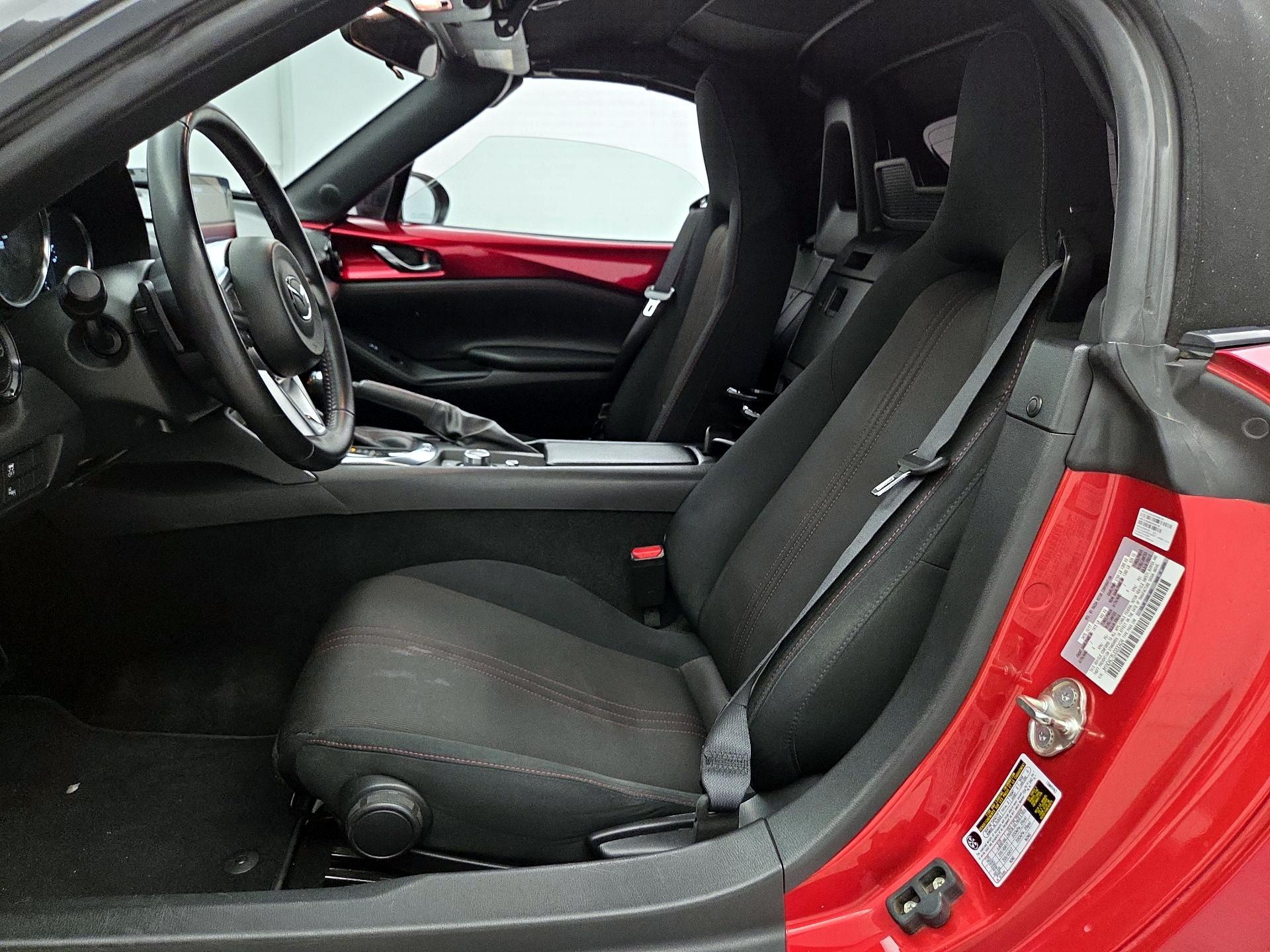 Thumbnail: 2018 Mazda MX-5 Miata - 11