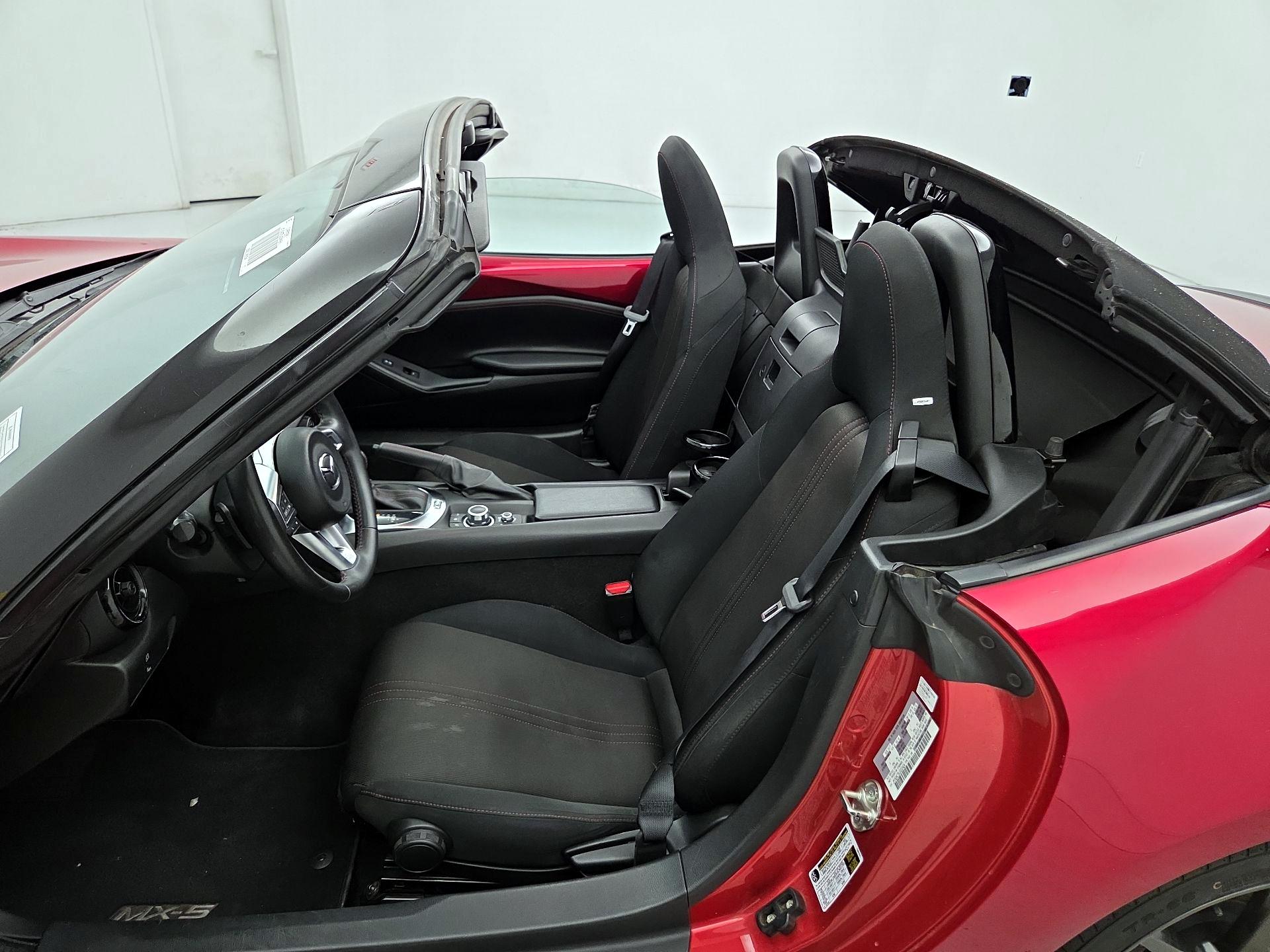 Thumbnail: 2018 Mazda MX-5 Miata - 18