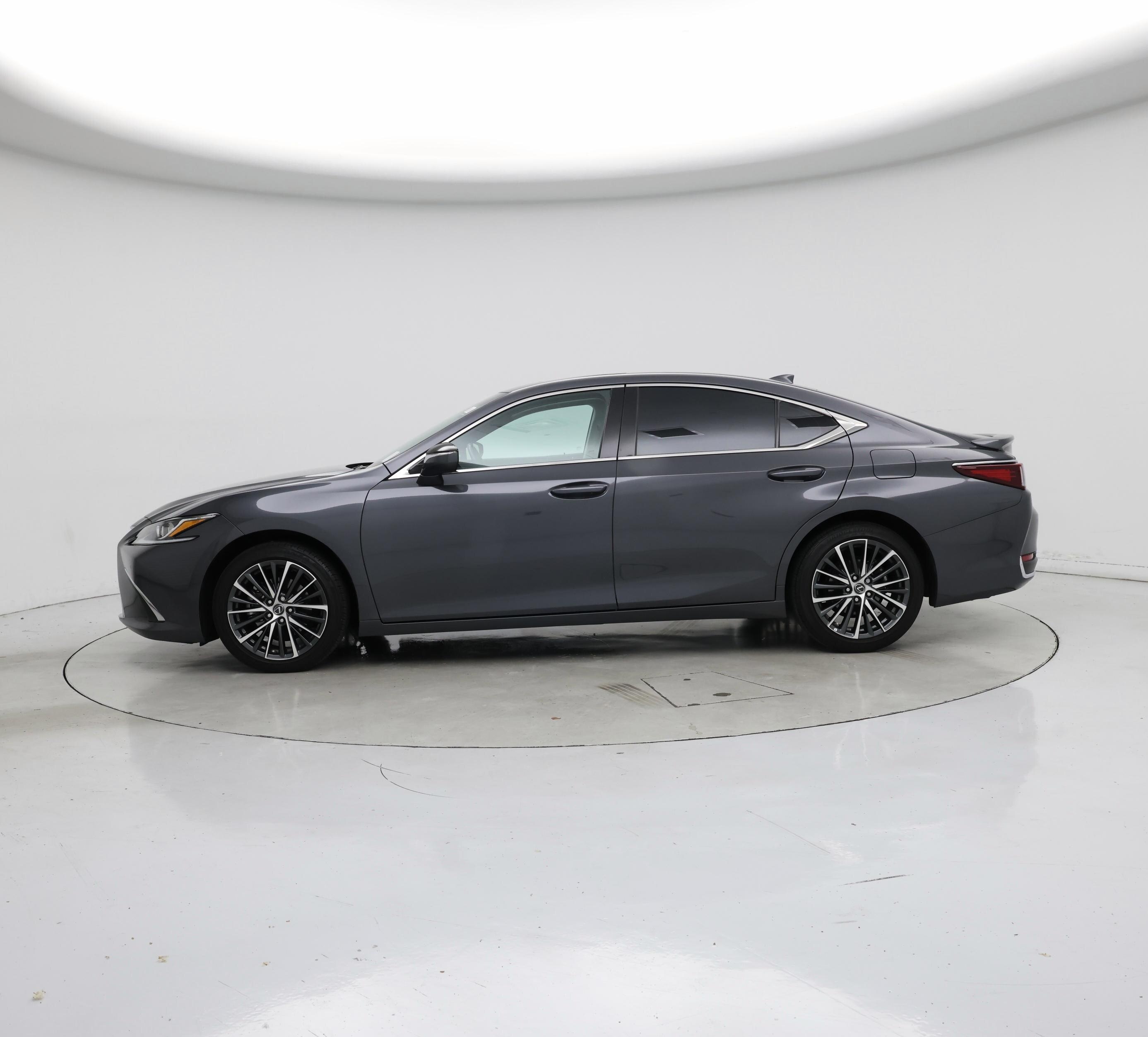 Thumbnail: 2025 Lexus ES - 3
