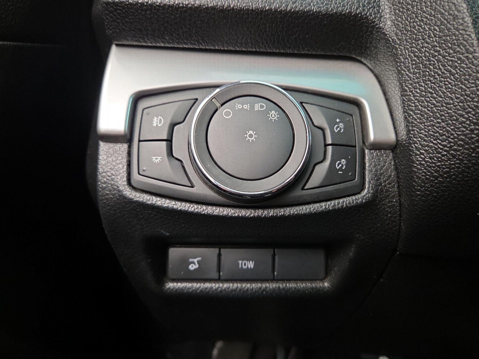Thumbnail: 2017 Ford Explorer - 13