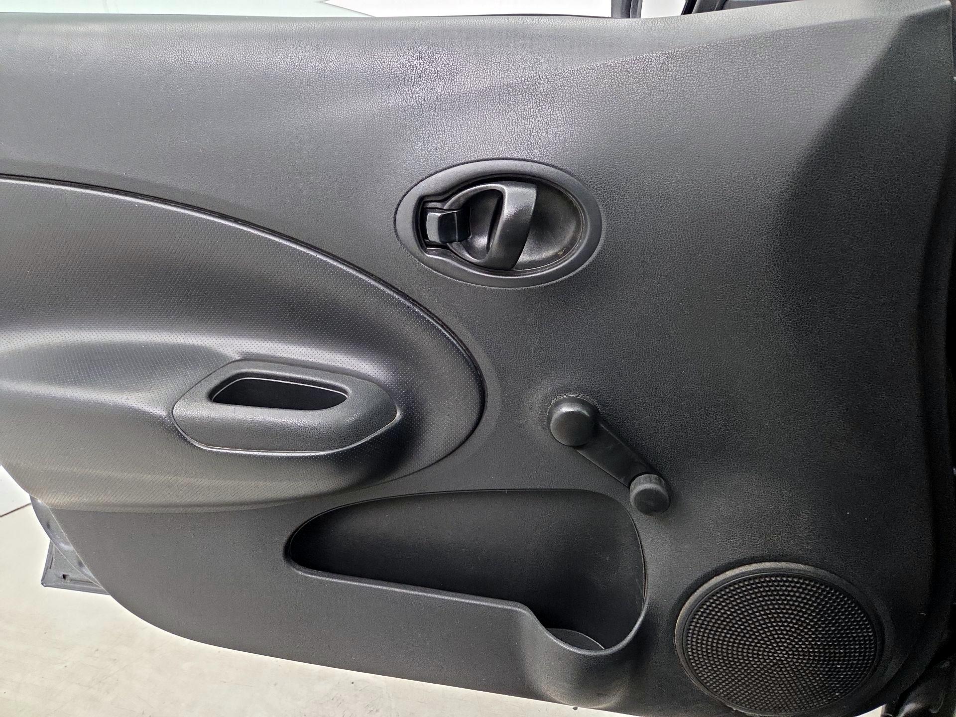 Thumbnail: 2018 Nissan Versa Note - 12