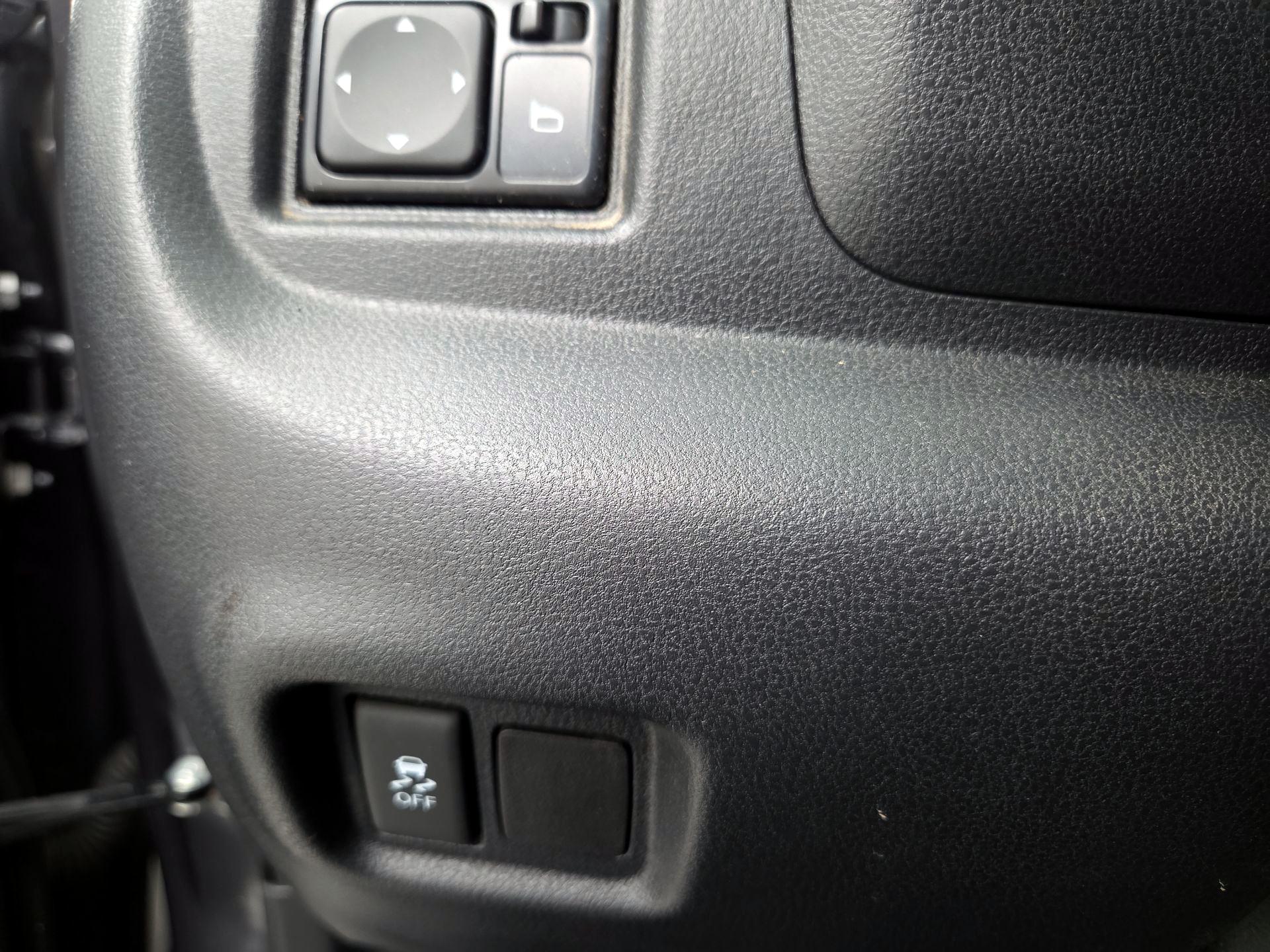 Thumbnail: 2018 Nissan Versa Note - 13