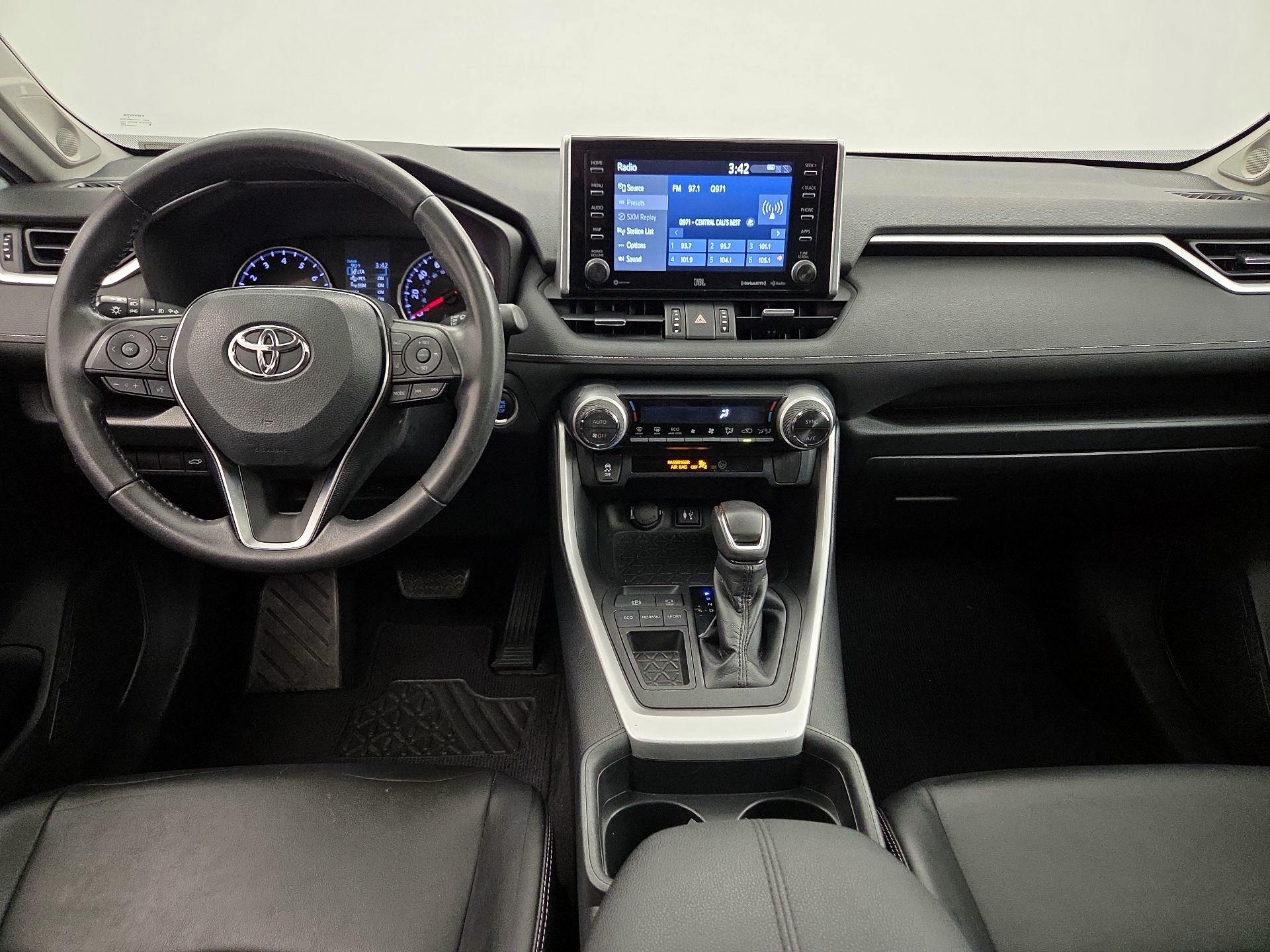 Thumbnail: 2019 Toyota RAV4 - 9