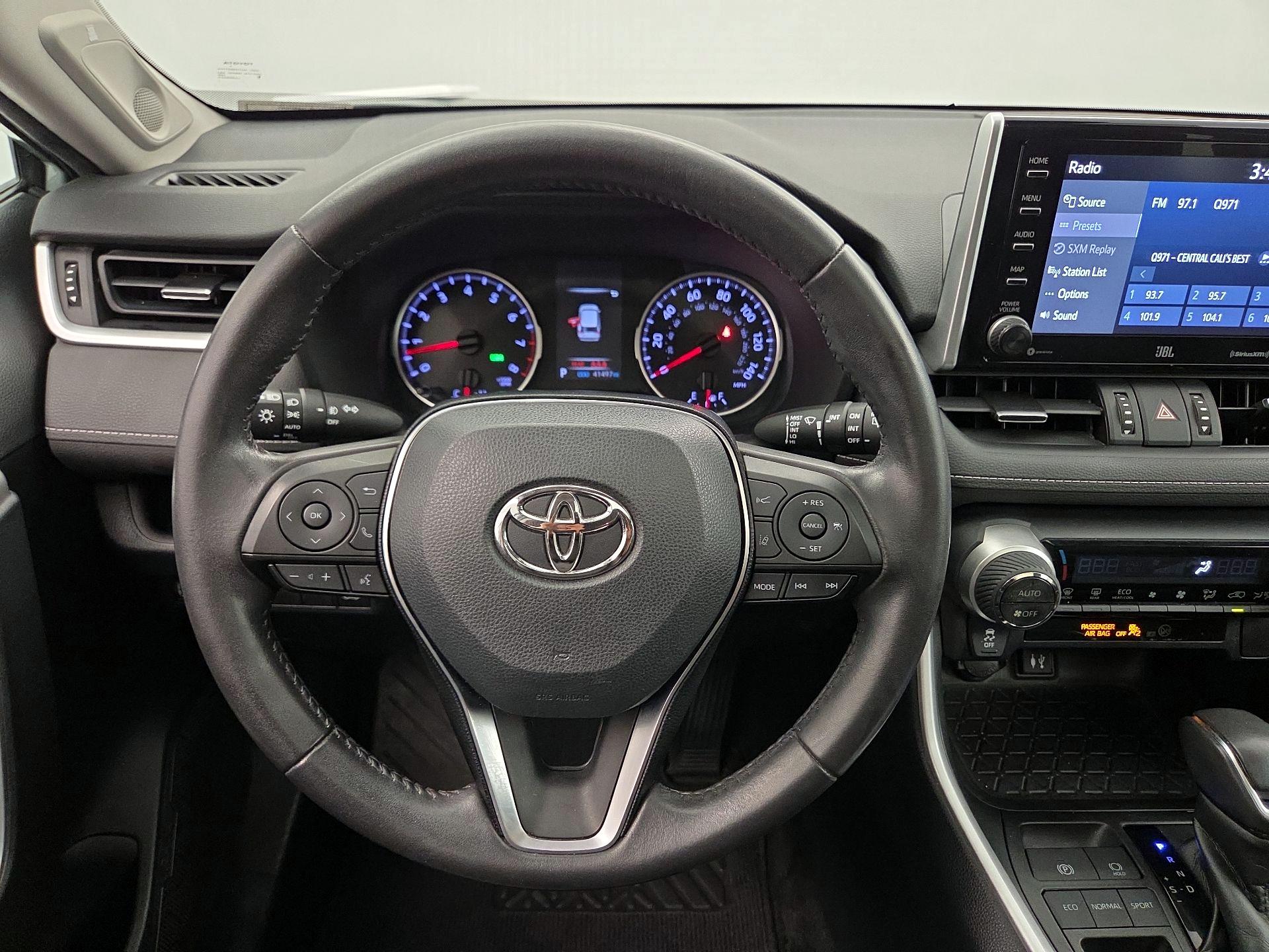 Thumbnail: 2019 Toyota RAV4 - 10