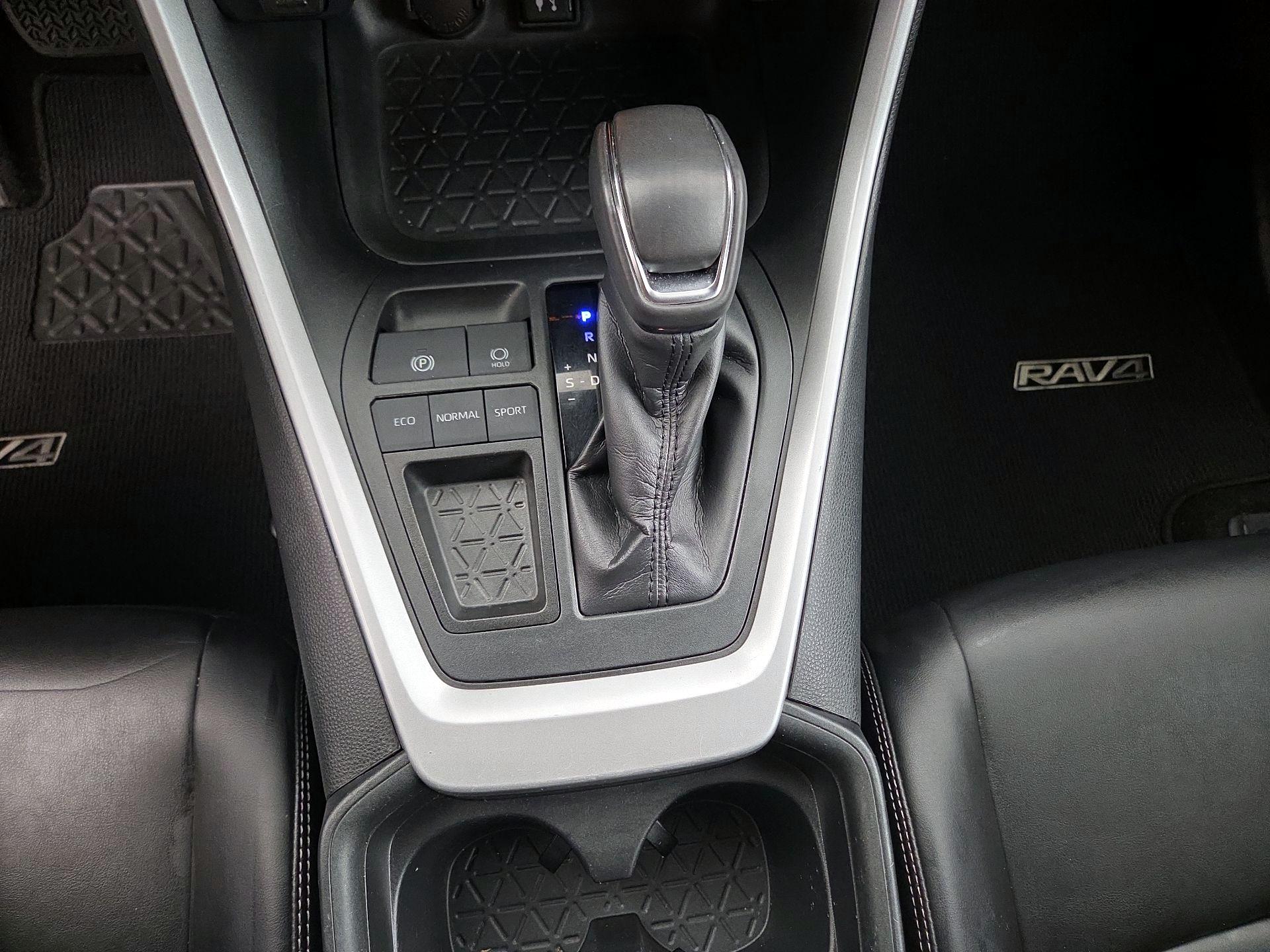 Thumbnail: 2019 Toyota RAV4 - 17