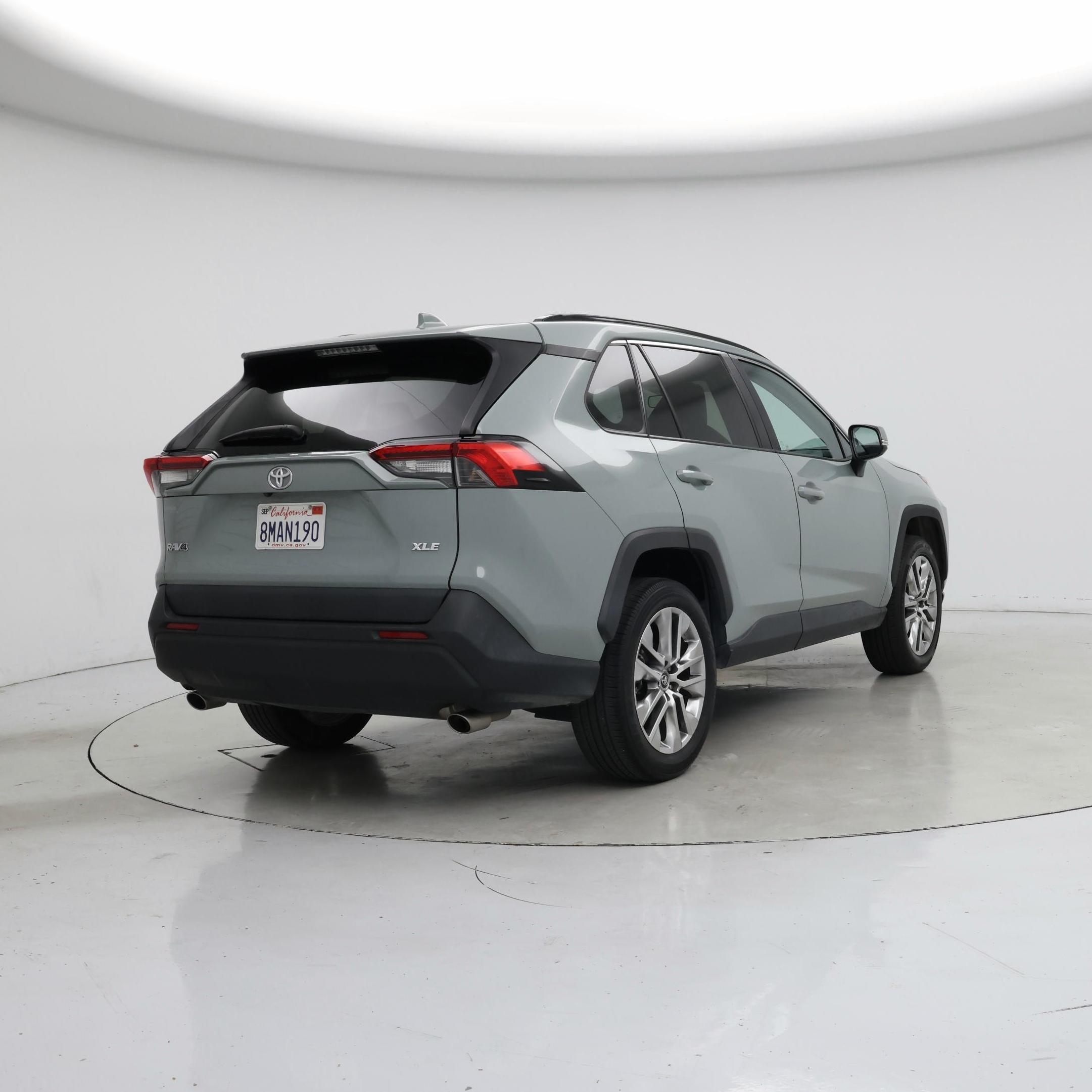 Thumbnail: 2019 Toyota RAV4 - 8